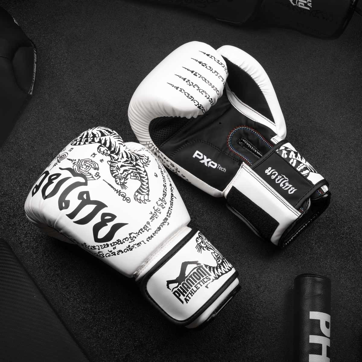 Phantom Athletics Muay Thai Guantoni da Boxe – Bianco