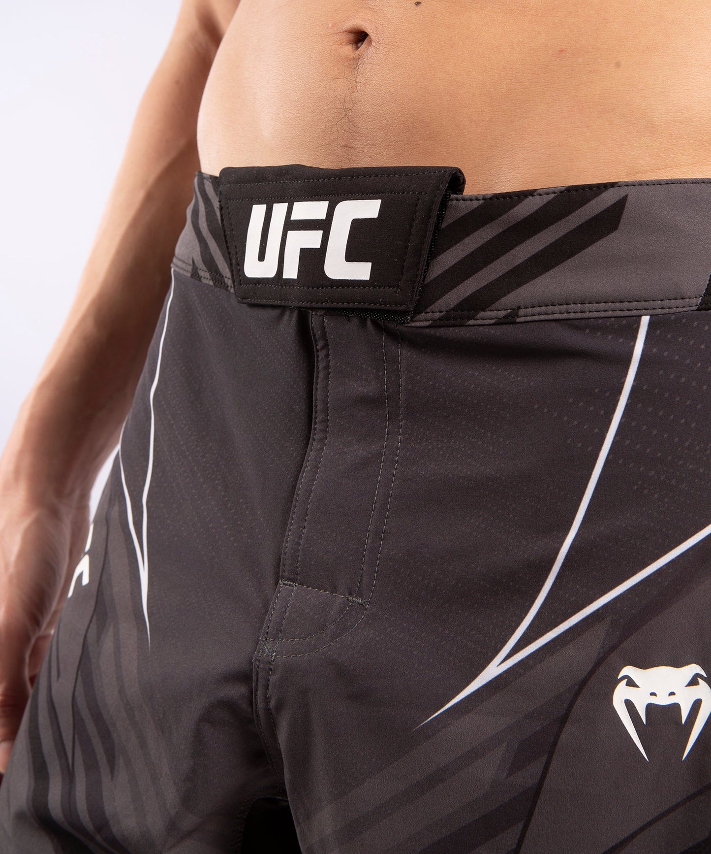 UFC Men's Fightshort Venum Pro Line - Black