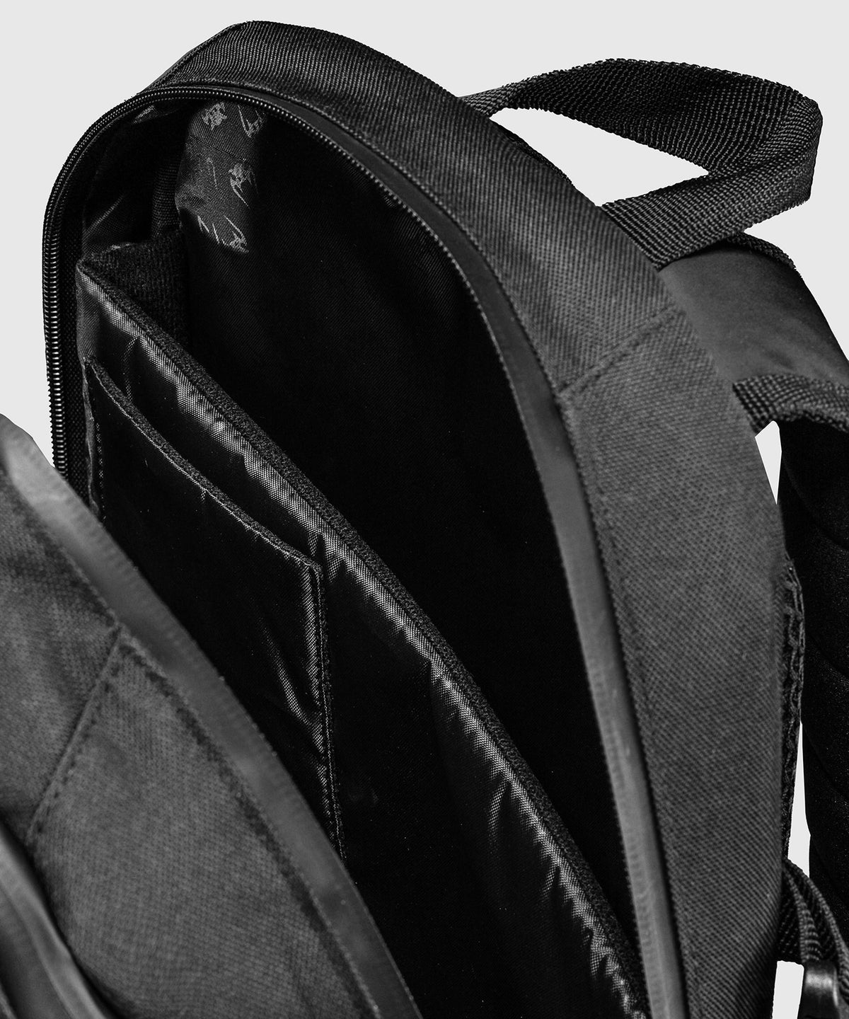 Venum Amazonia Reborn Mochila (15-25 L) - Negro/Gris