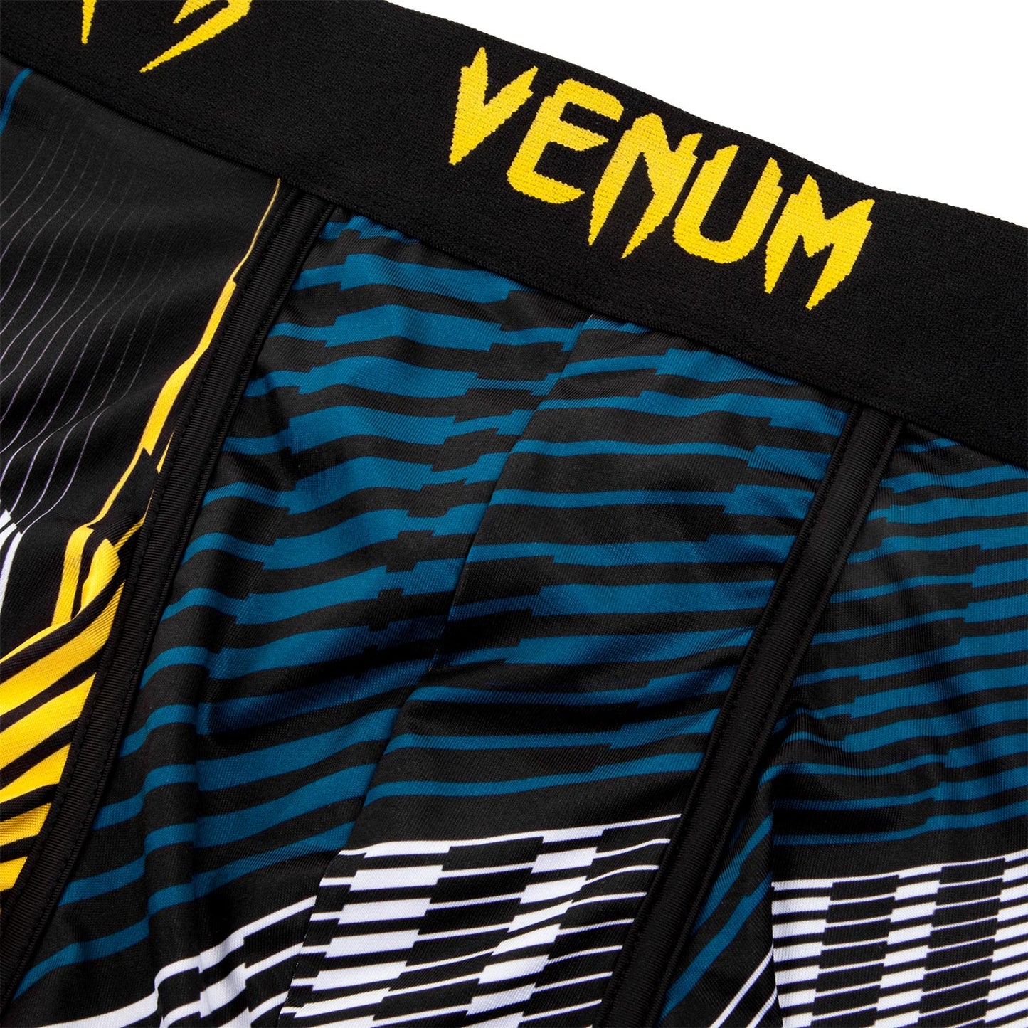 Venum Plasma Boxer - Black/Yellow