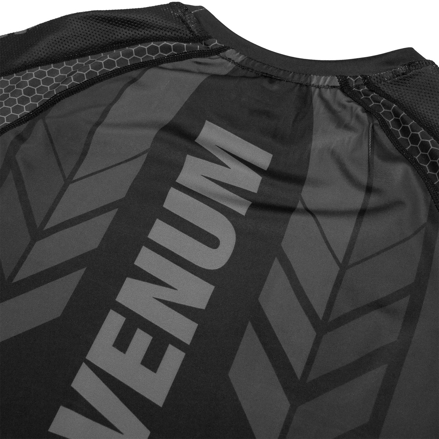 Venum Technical 2.0 Rashguard - Long Sleeves - Black/Black