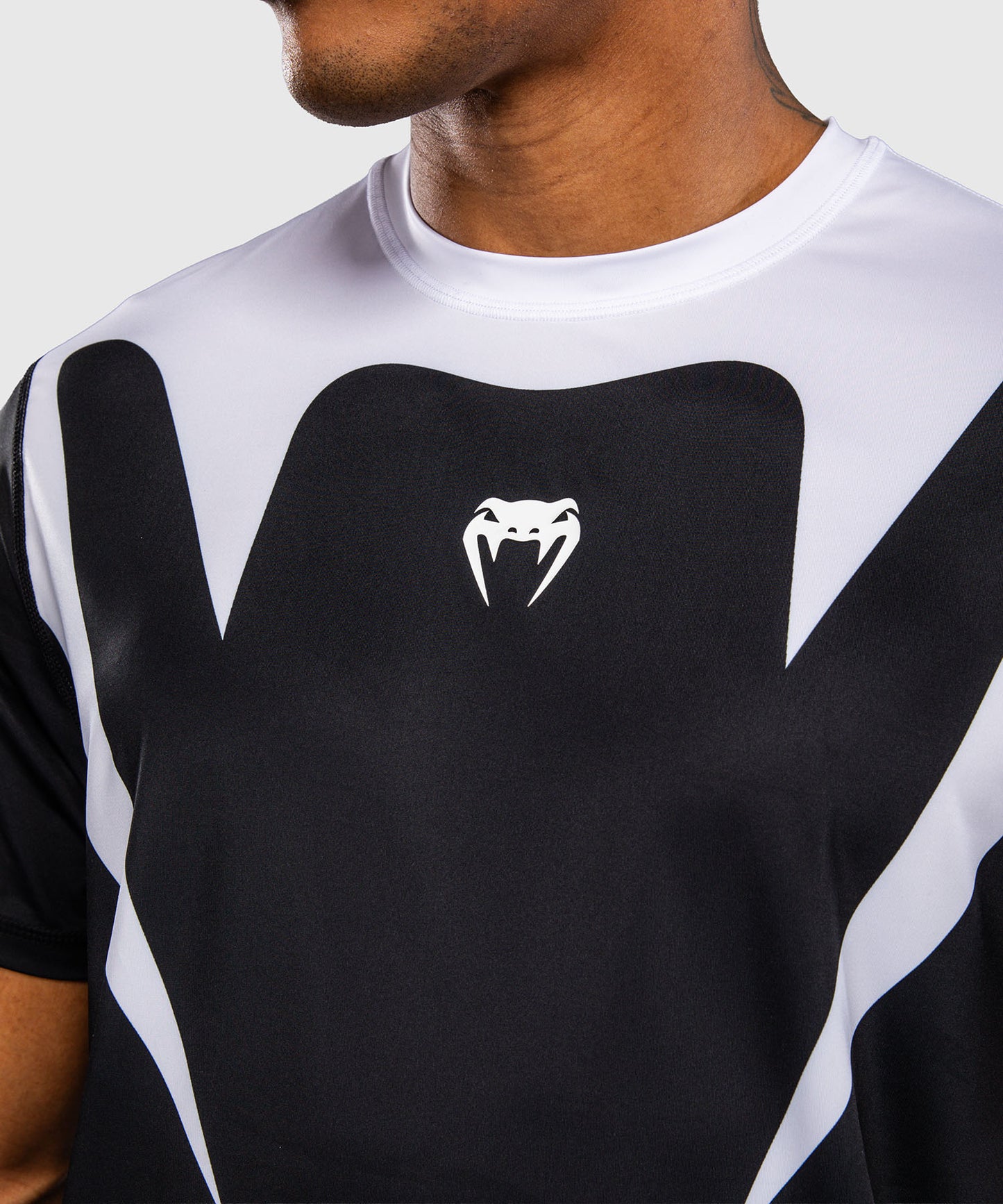 Venum Attack 90 Camiseta Dry Tech – Blanco/Negro