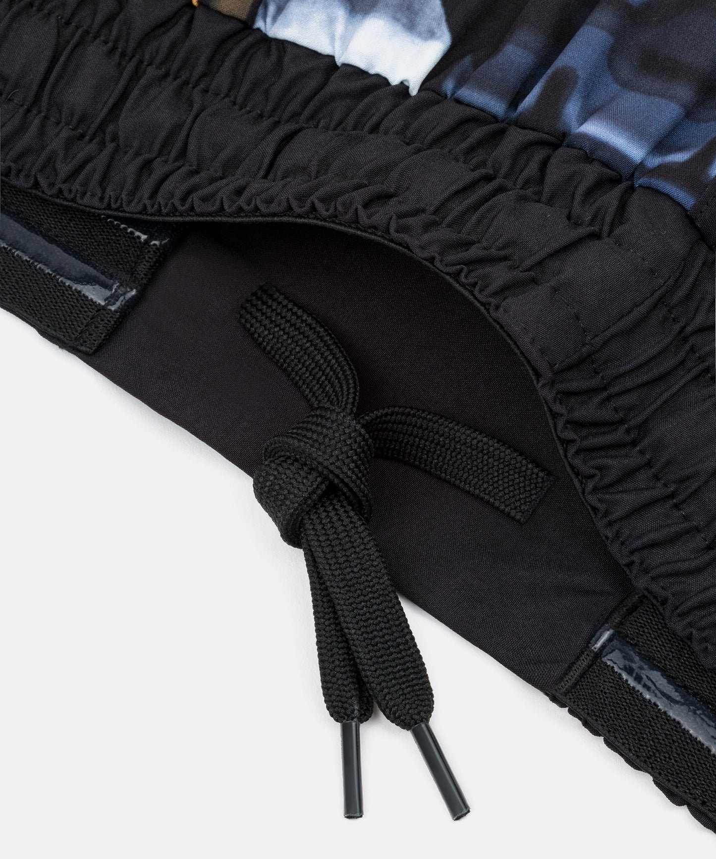 Manto Barong Fightshorts - Schwarz