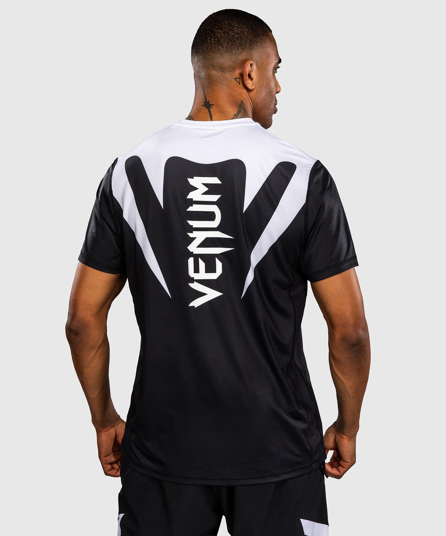 Venum Attack 90 Camiseta Dry Tech – Blanco/Negro