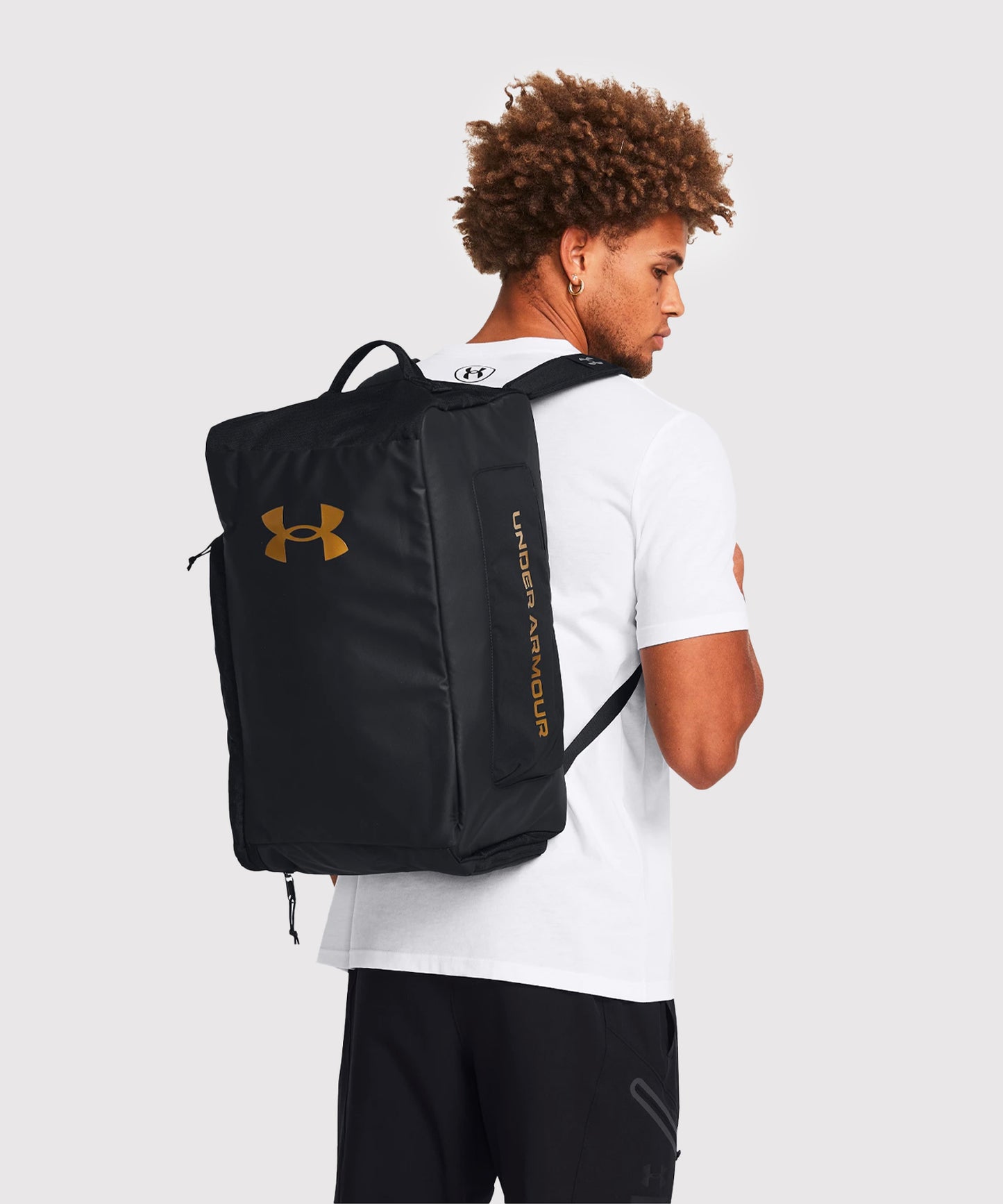 Under Armour Ua Contain Duo Sporttasche (S) – Schwarz/Gold