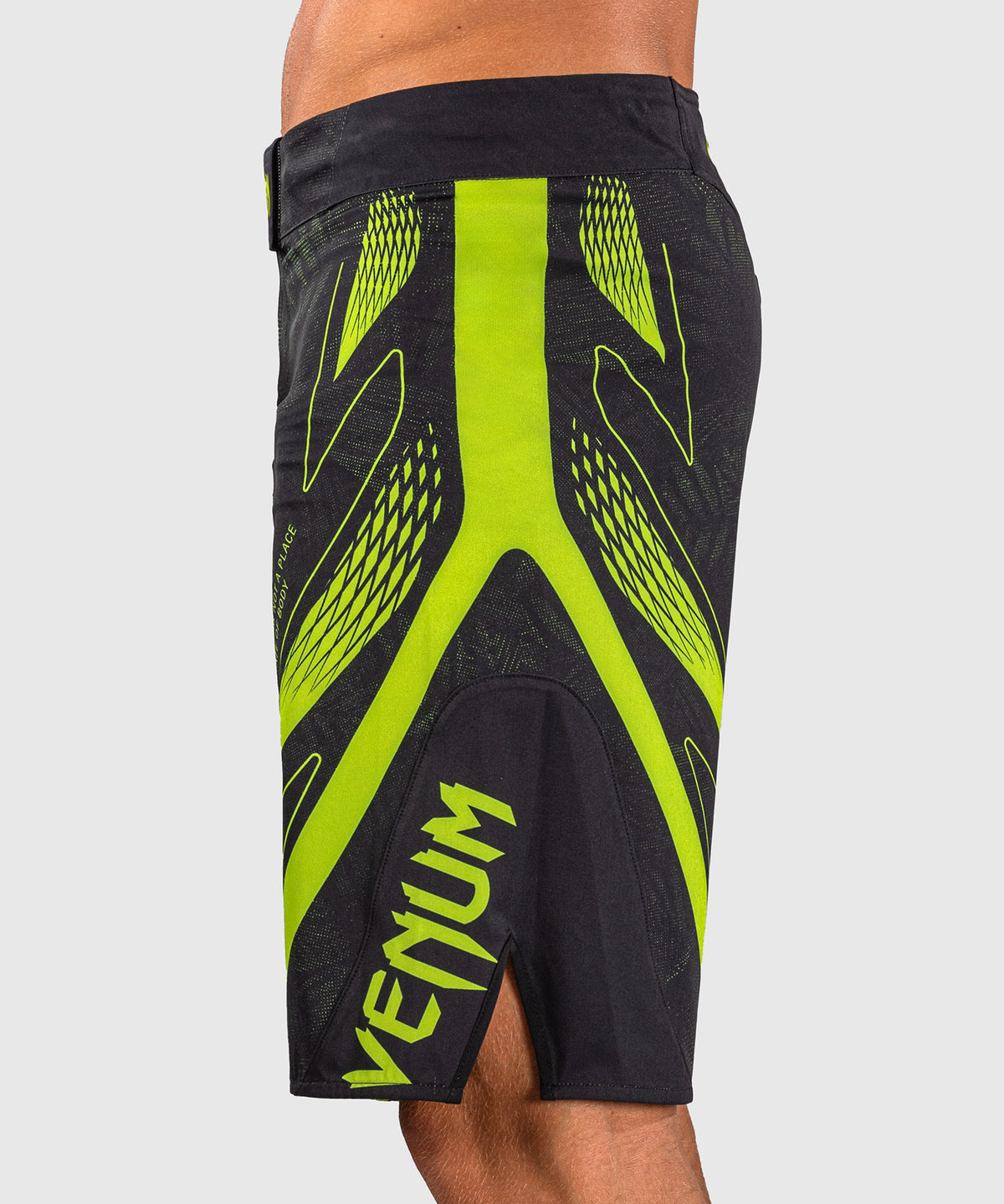 Venum Amazonia Reborn Pantalón corto de MMA - Negro/Verde