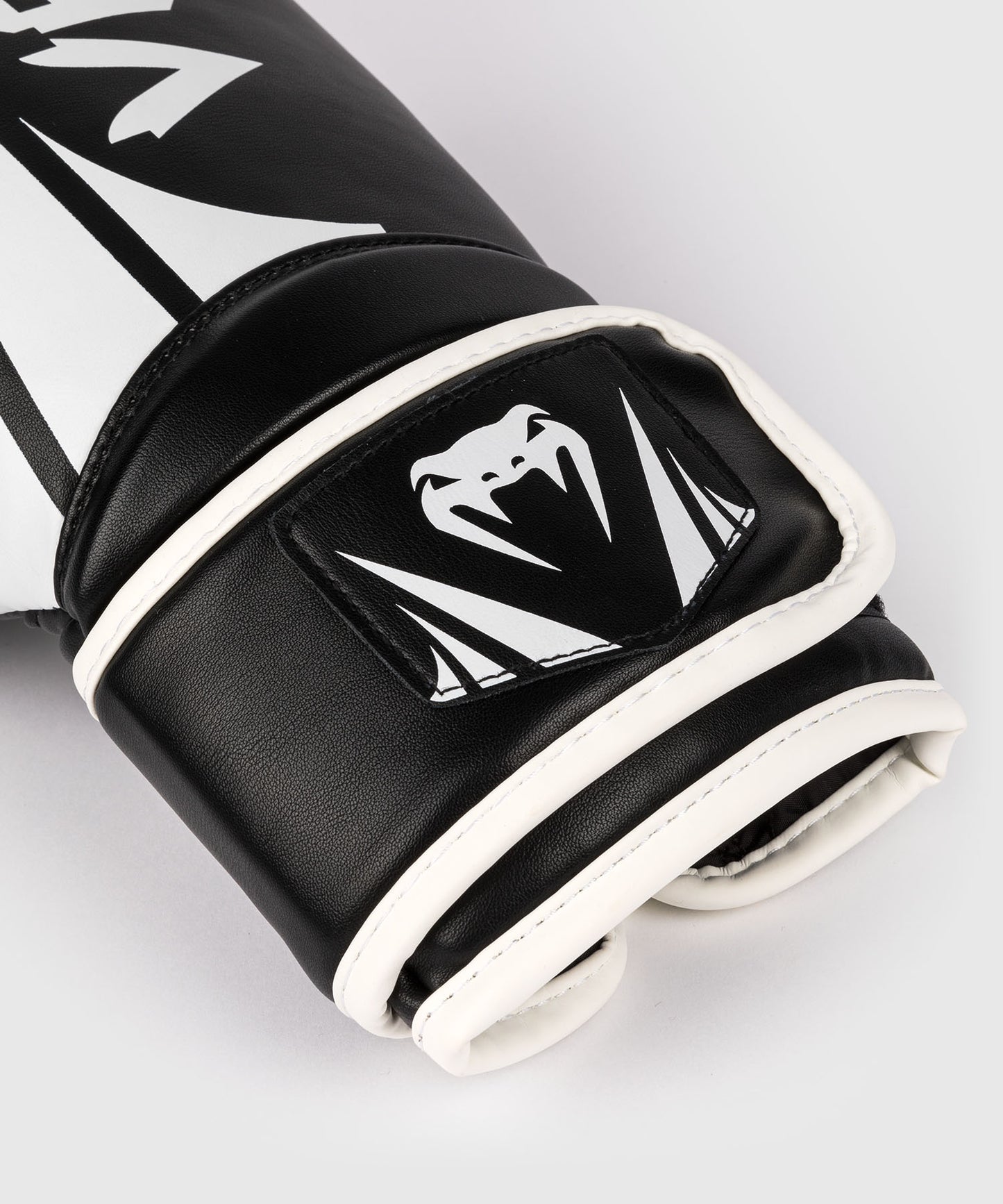 Gants de Boxe Venum Challenger 2.5 – Noir/Blanc