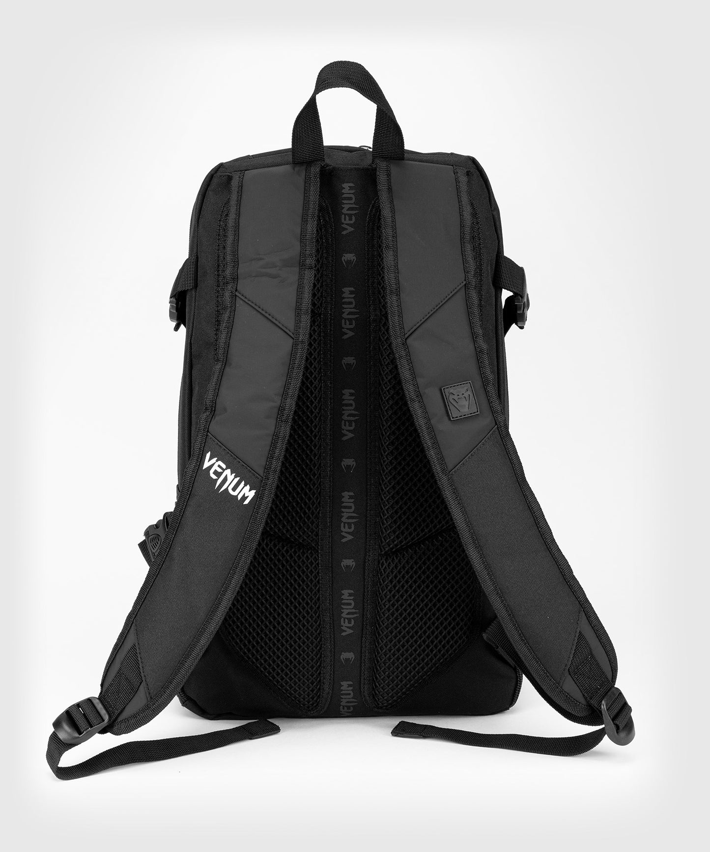 Sac à Dos Venum Challenger Pro Evo (20-25L) – Noir/Blanc