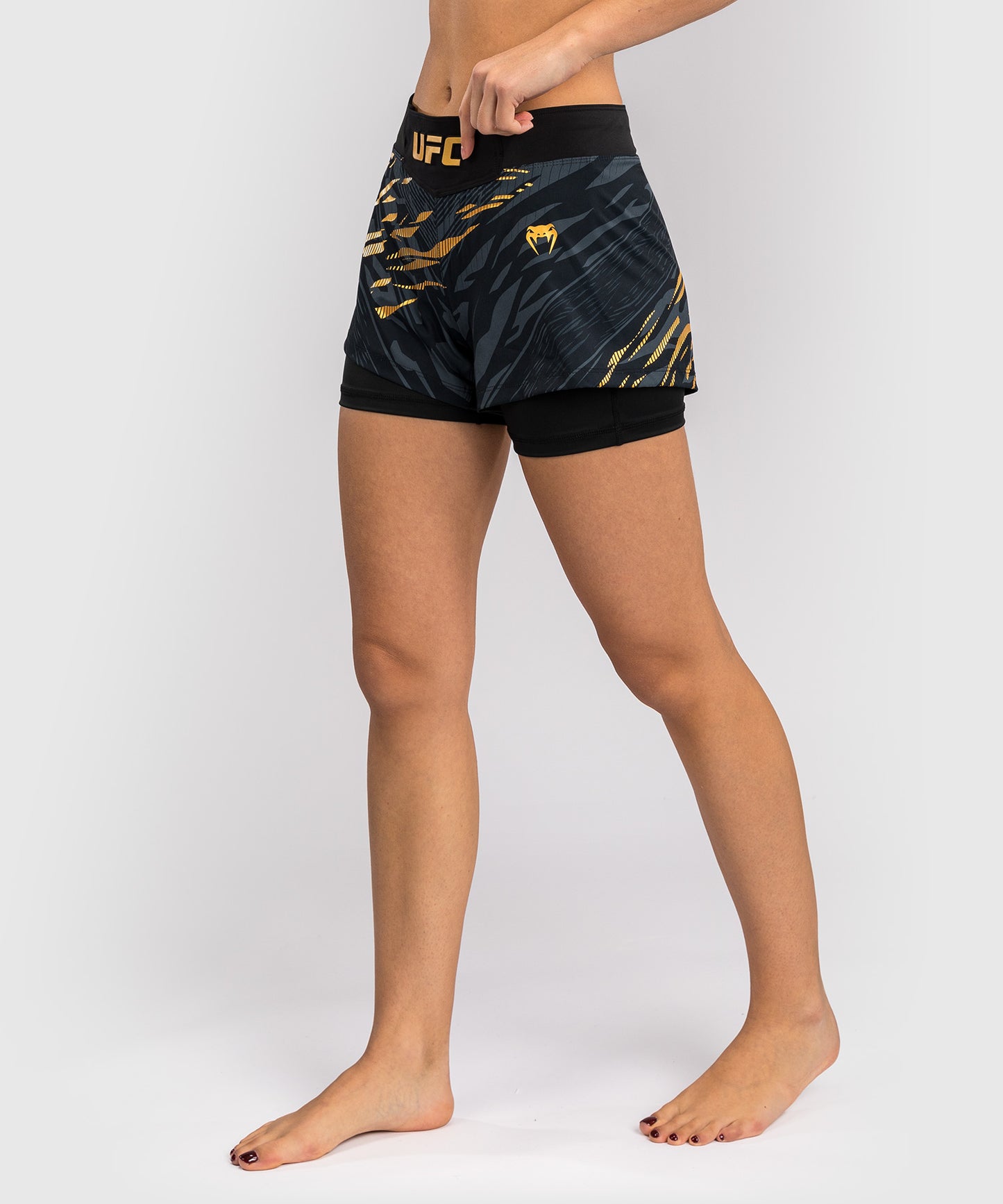 UFC Fusion by Venum Authentic Fight Night Damen Fight Short - Champion