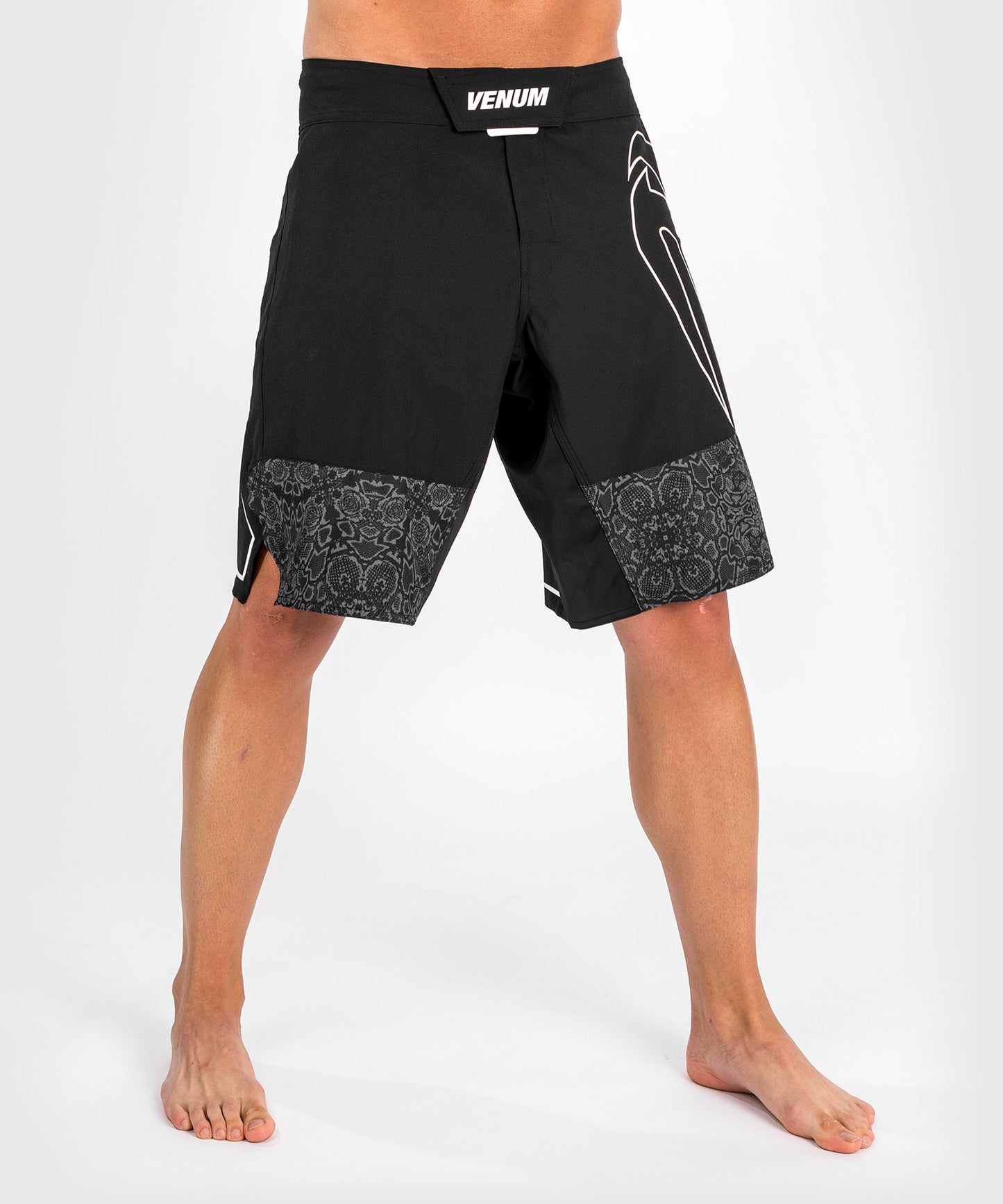 Kampfshorts LIGHT 4.0 Venum - Schwarz/Weiß