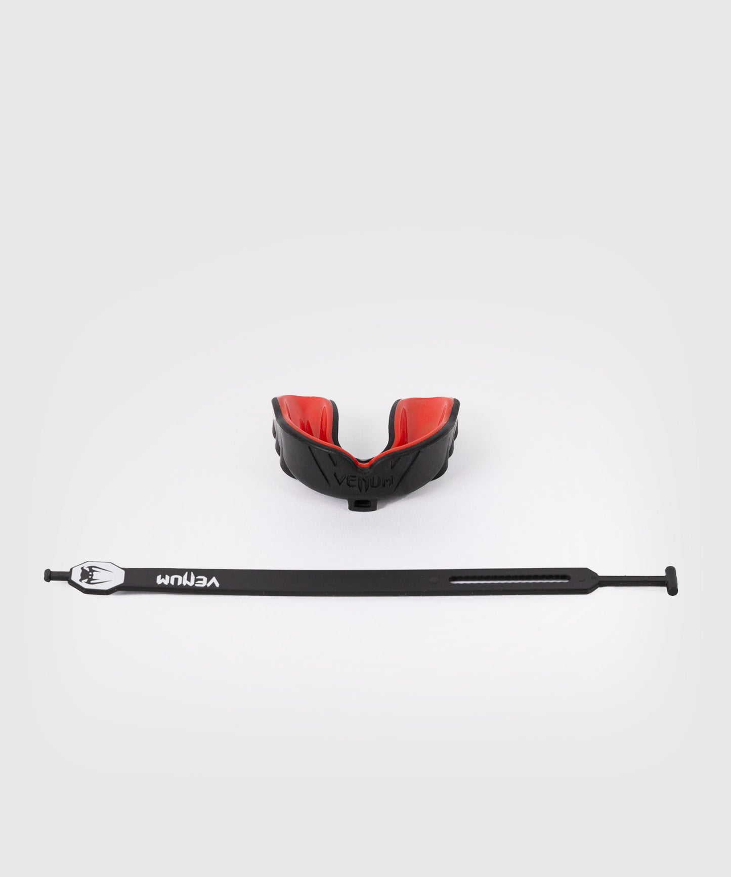 Venum Challenger Protector Bucal Correa/Sin Correa – Negro/Rojo