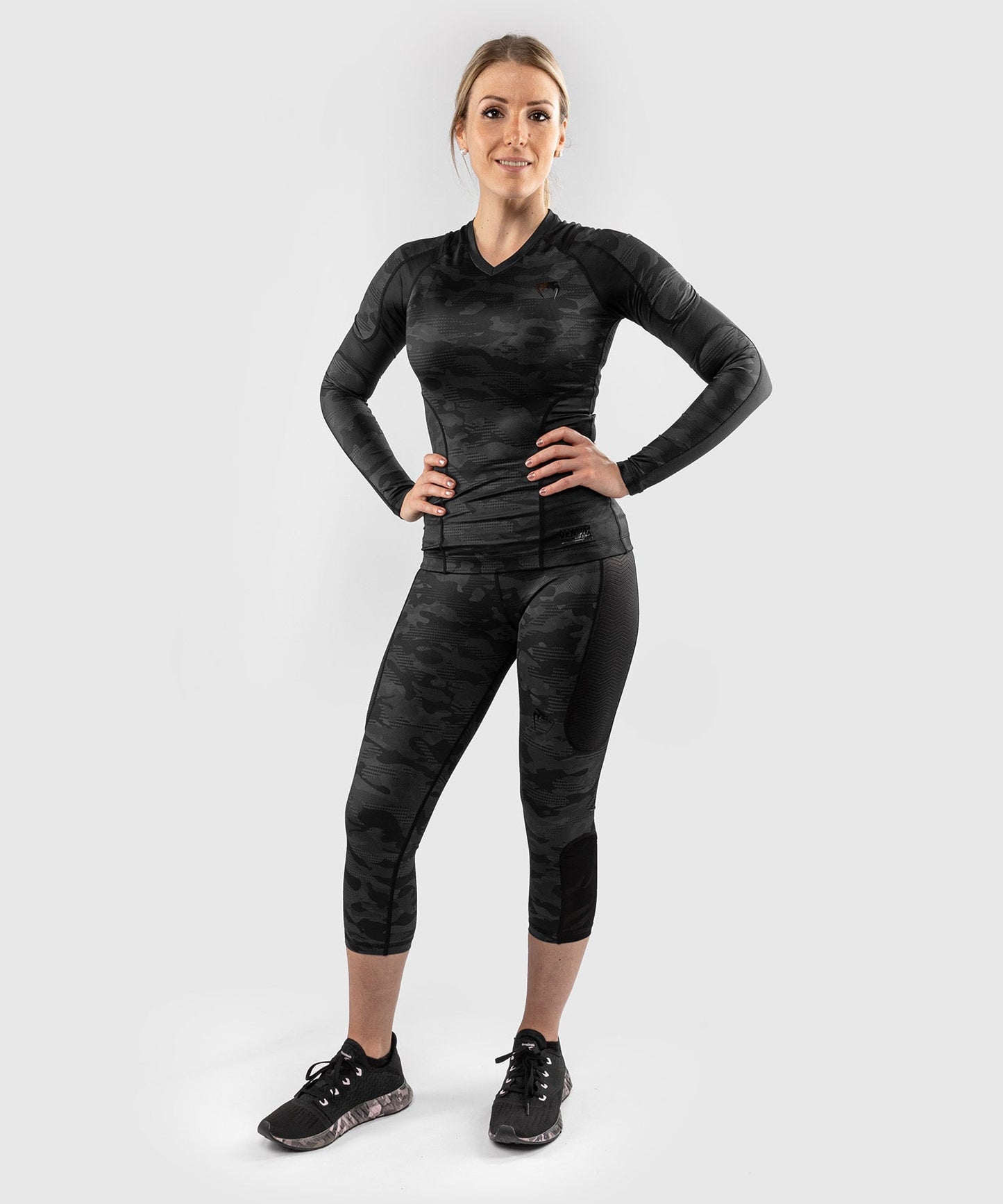 Venum Defender Long Sleeve Rashguard - Women's - Black/Black