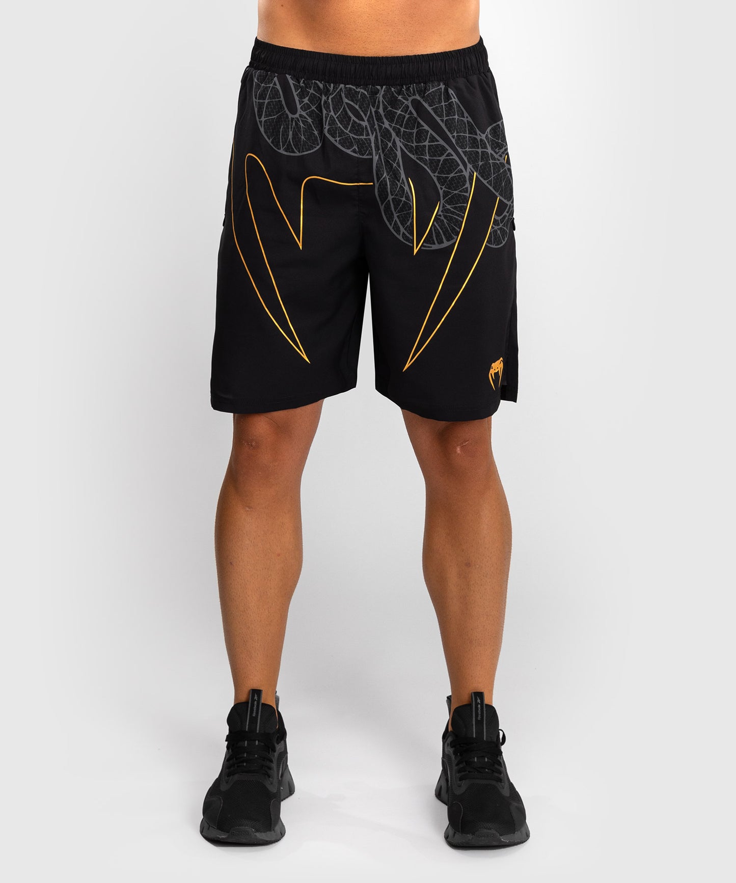Venum Serpenti Pantalones Cortos de Entrenamiento – Negro/Plata/Dorado
