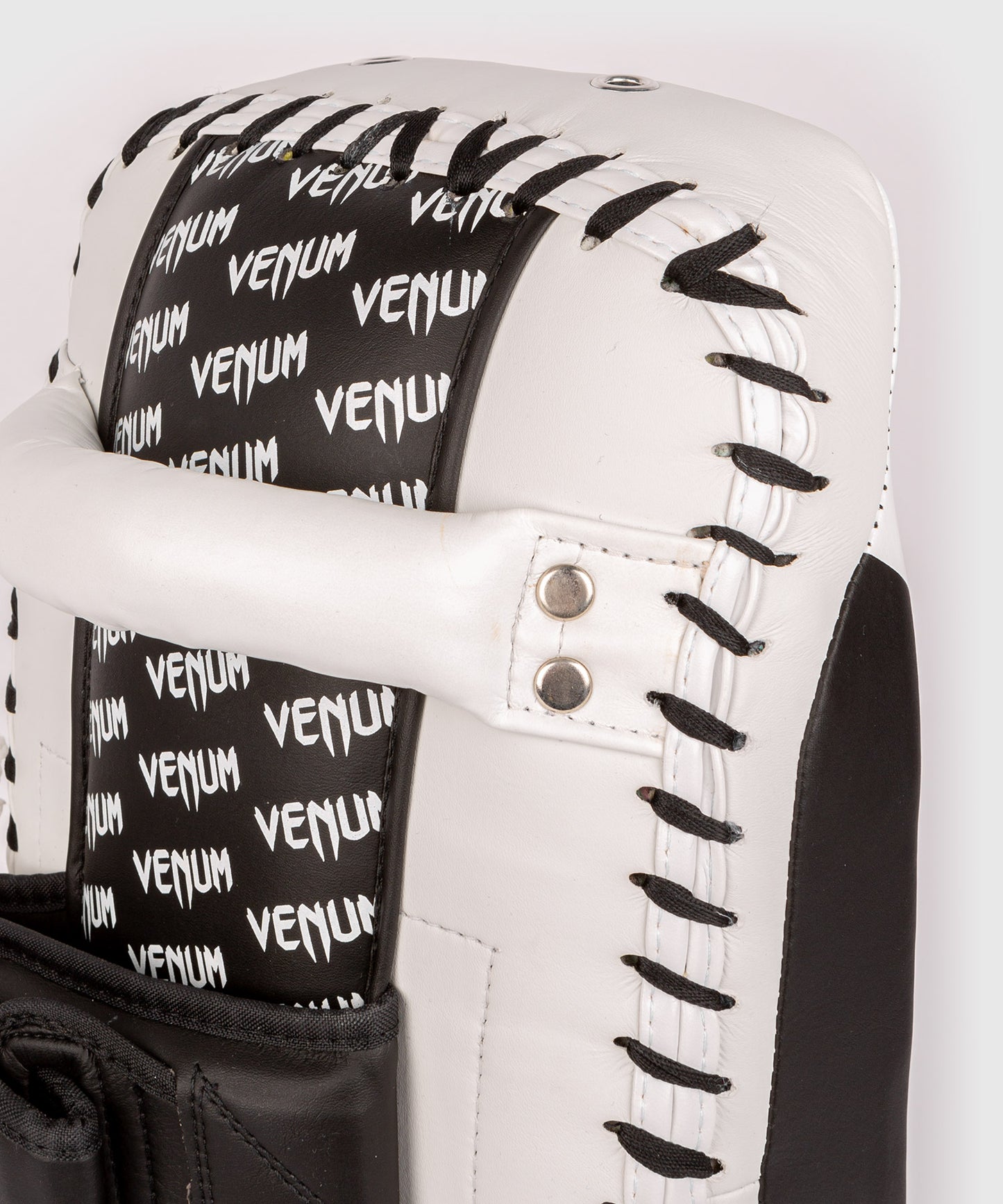 Protège-tibias Venum Absolute – Noir/Blanc