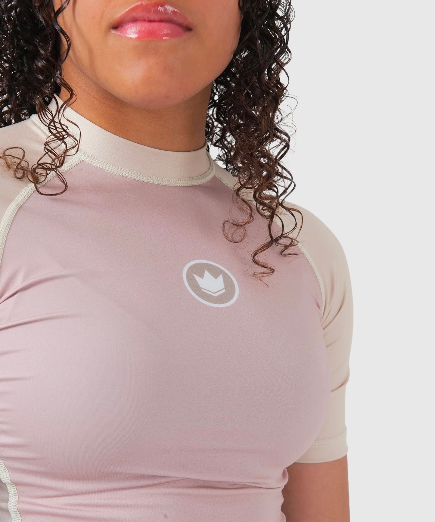 Kingz Terra Rashguard a Maniche Corte da Donna - Rosa/Beige