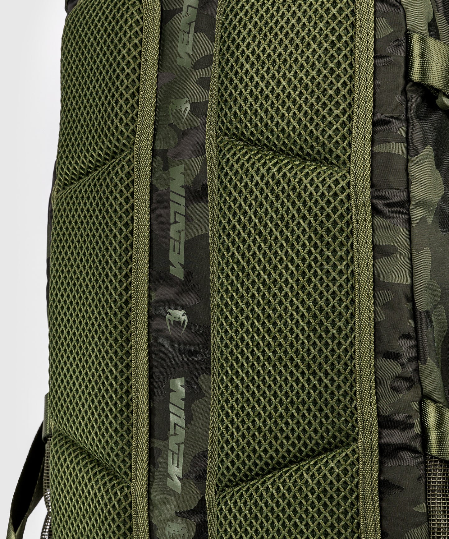 Venum Challenger Pro Mochila (20-25L) – Caqui/Camo