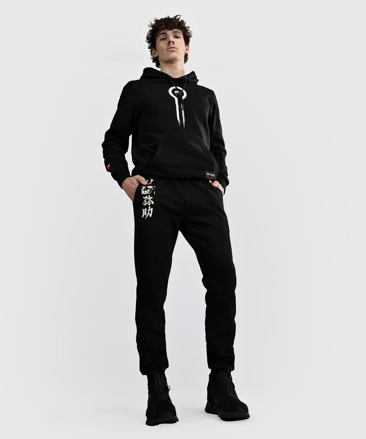 Venum x Assassin’s Creed Shadows Joggers - Negro