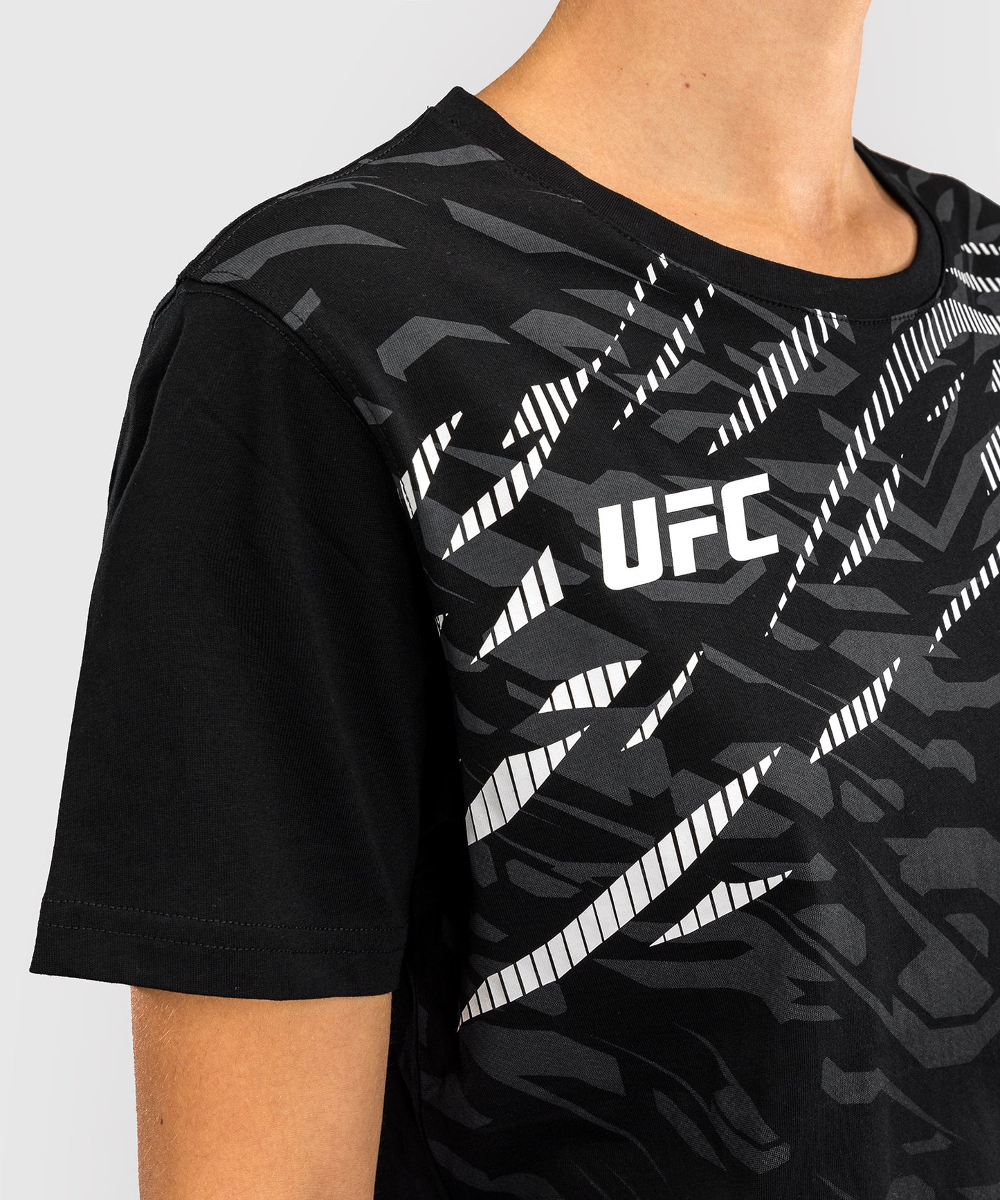 UFC Fusion by Venum Replica Camiseta de Manga Corta para Mujer - Negro