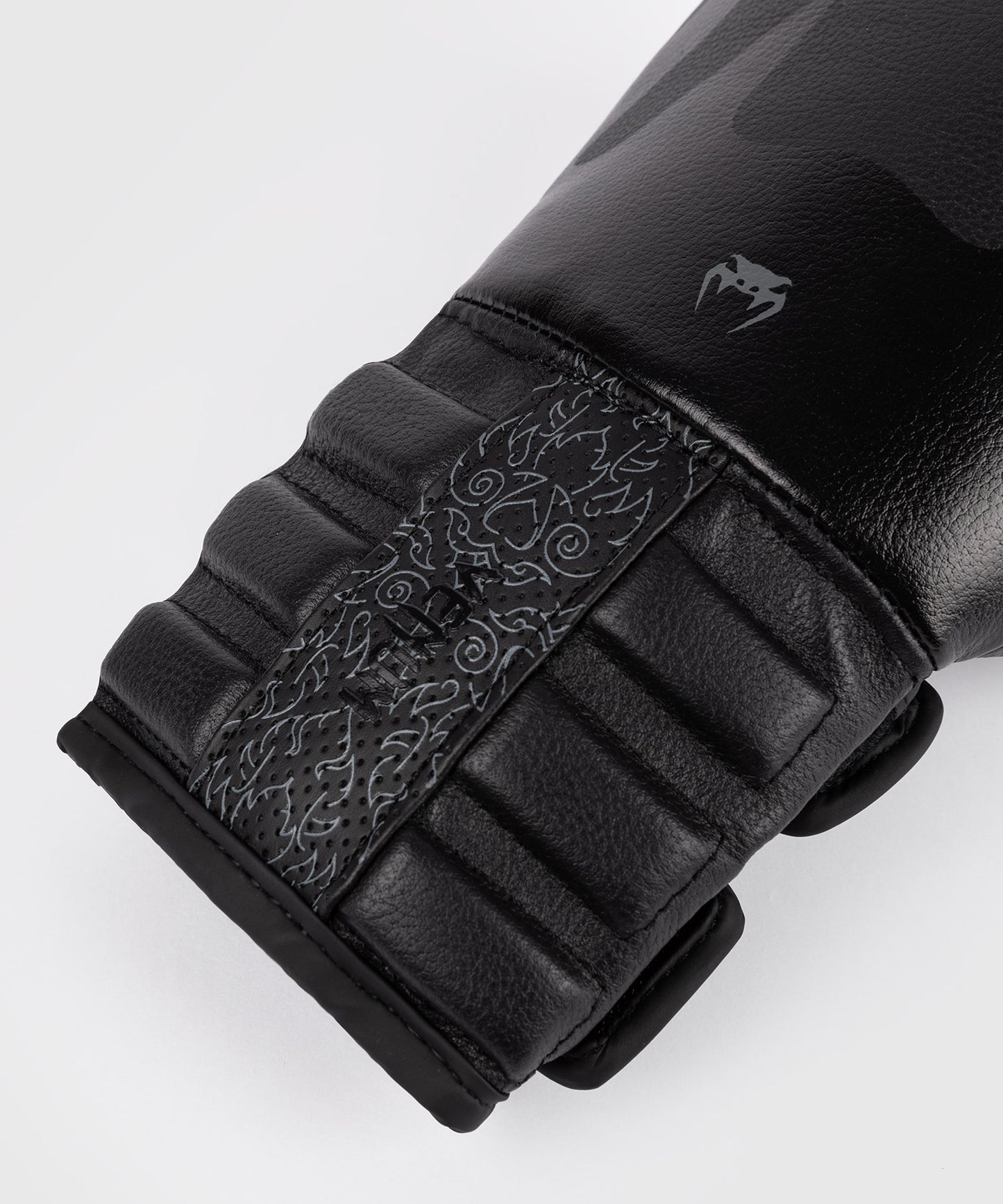 Venum Reverso Boxhandschuhe - Schwarz/Schwarz