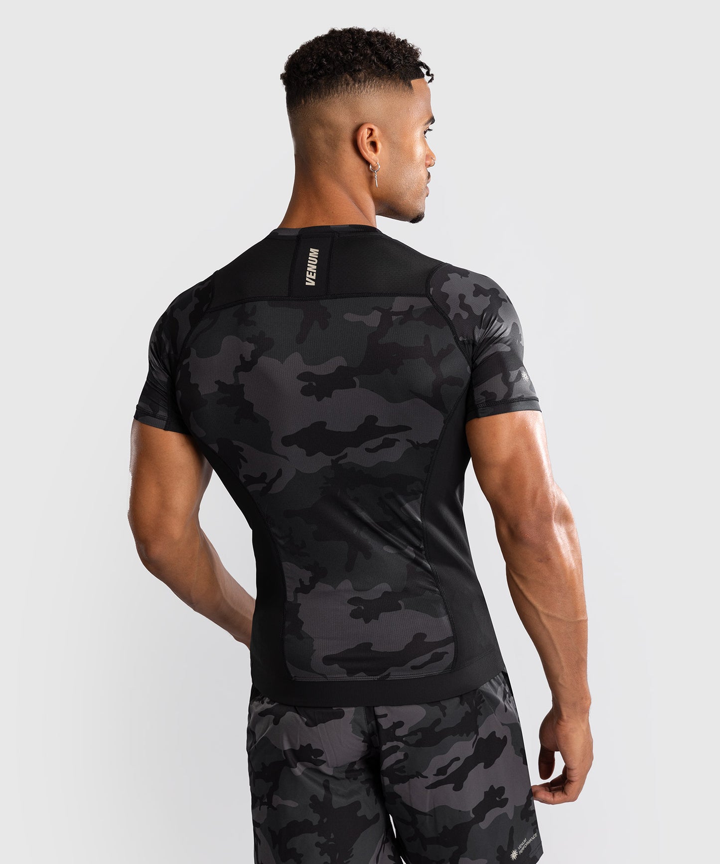 Rashguard à Manches Courtes Venum G-Fit Air pour Hommes - Camo Urban