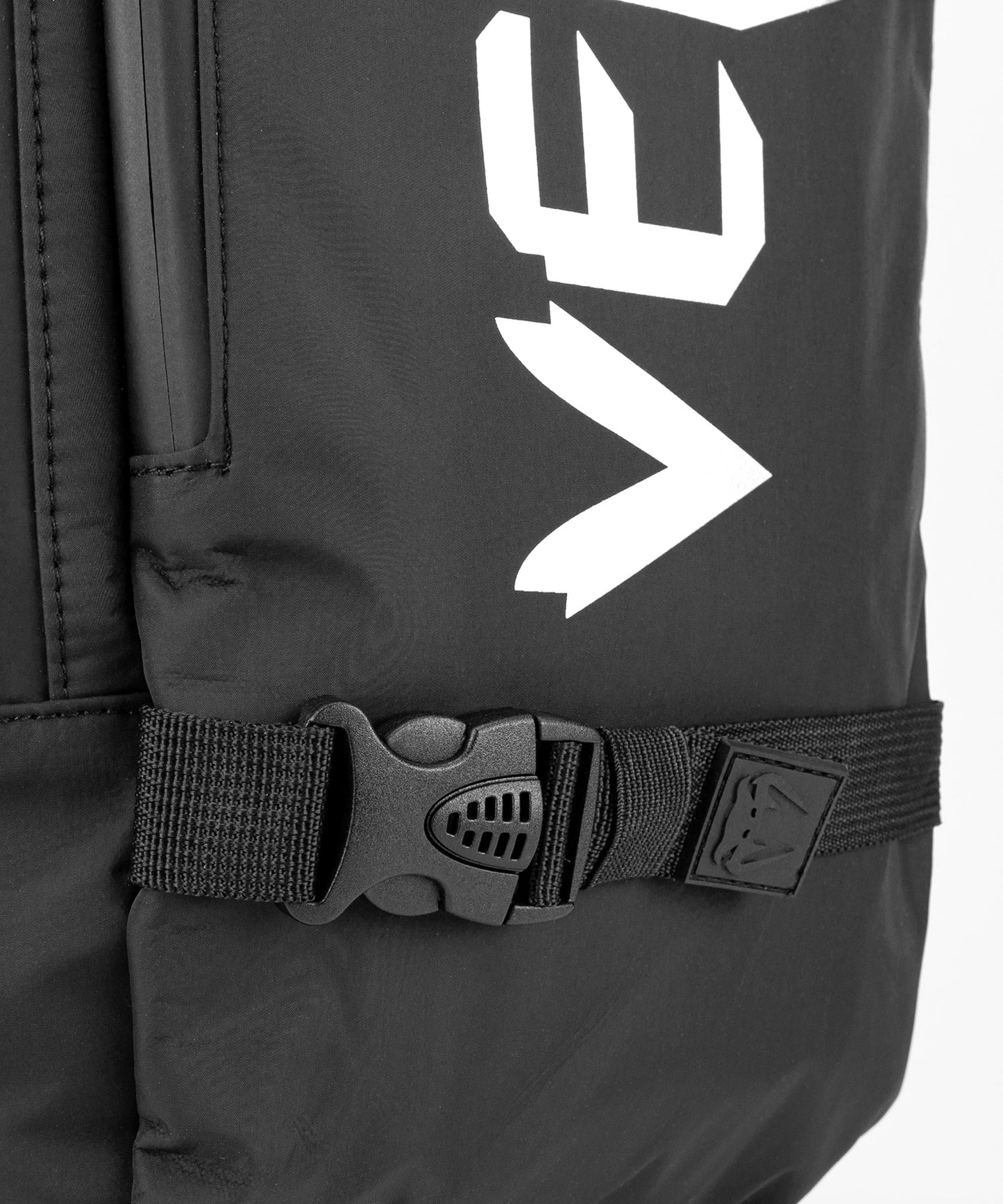 Sac à Dos Venum Challenger Pro Evo (20-25L) – Noir/Blanc