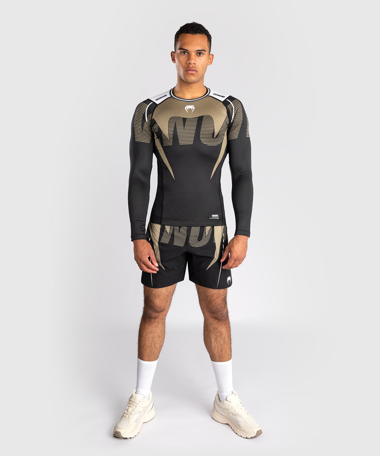 Venum Adrenaline Langarm Rashguard – Schwarz/Sand