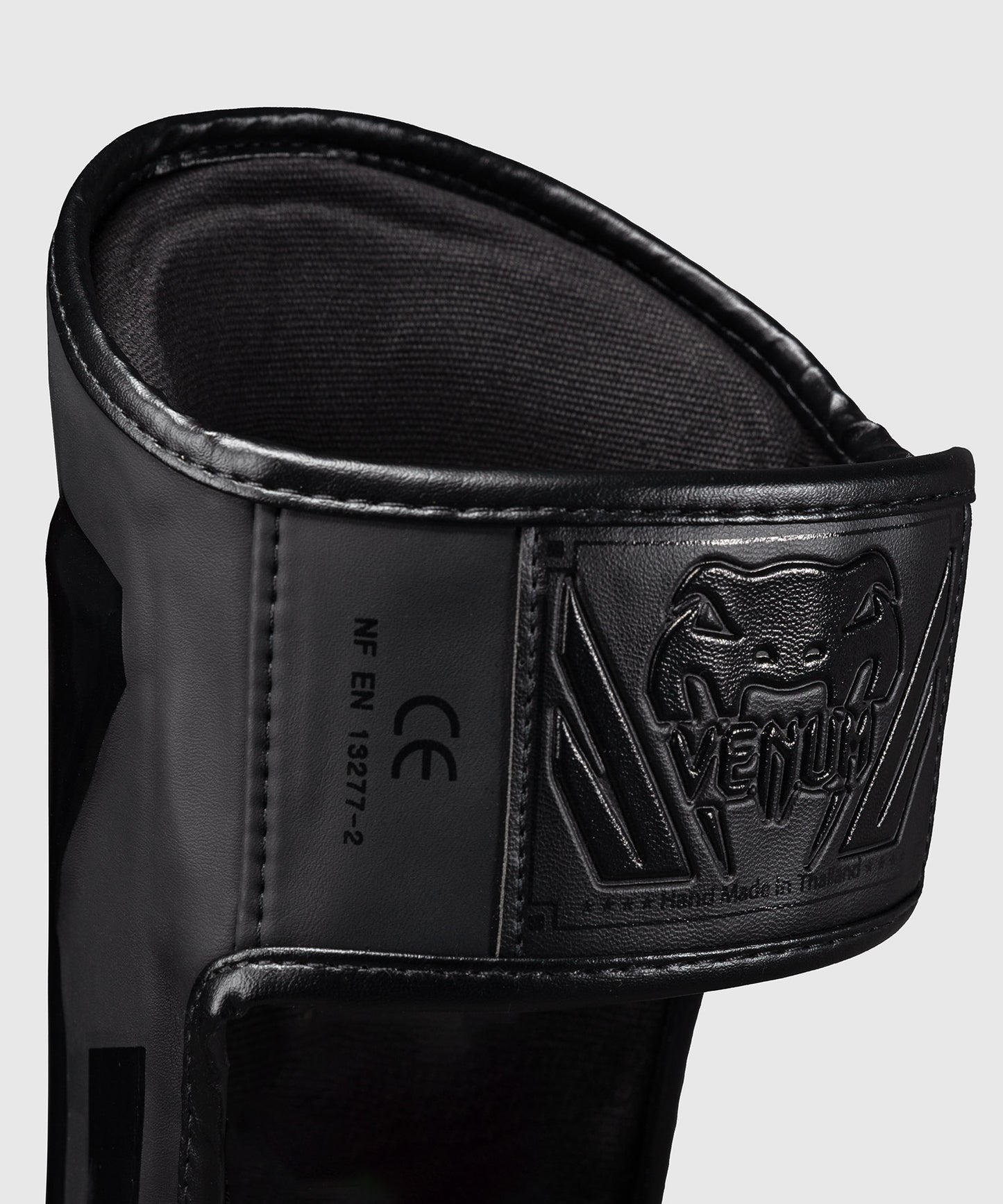 Venum Elite Standup Shin Guards - Matt/Schwarz