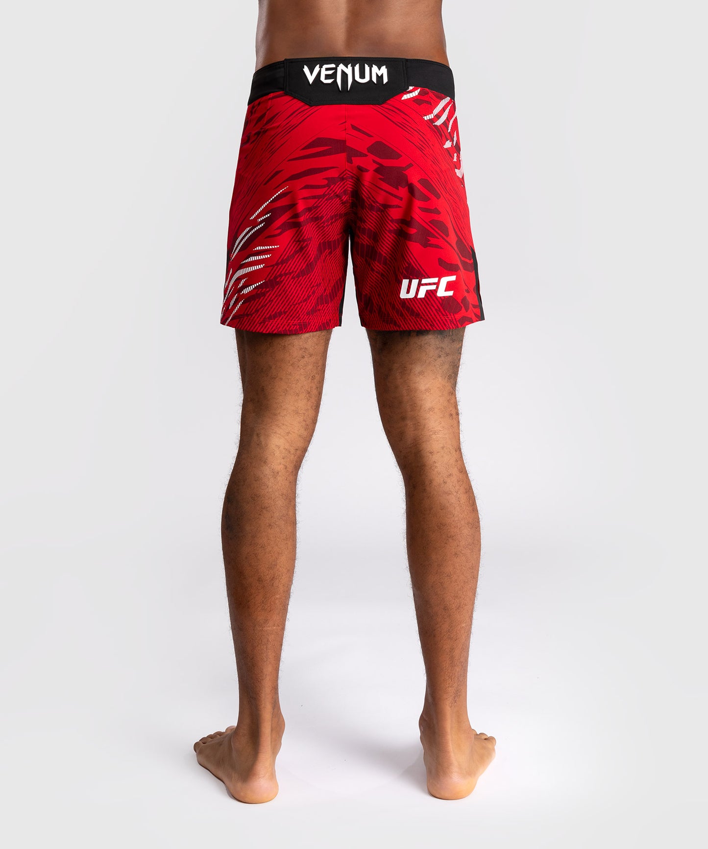 UFC Fusion by Venum Authentic Fight Night Shorts da Lotta per Uomo - Fit Corto - Rosso