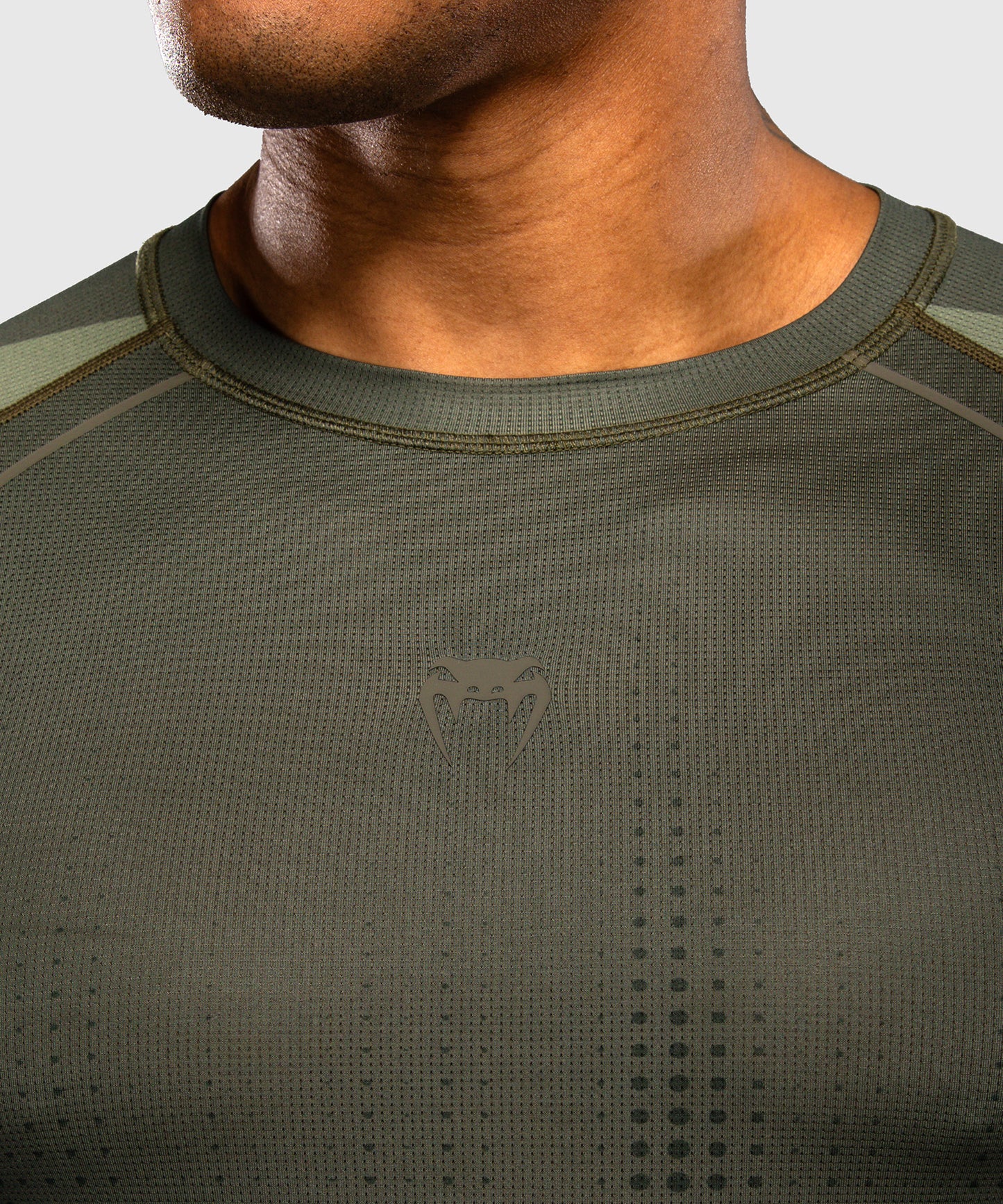 Rashguard à Manches Longues Venum Stealth – Kaki/Vert Foncé
