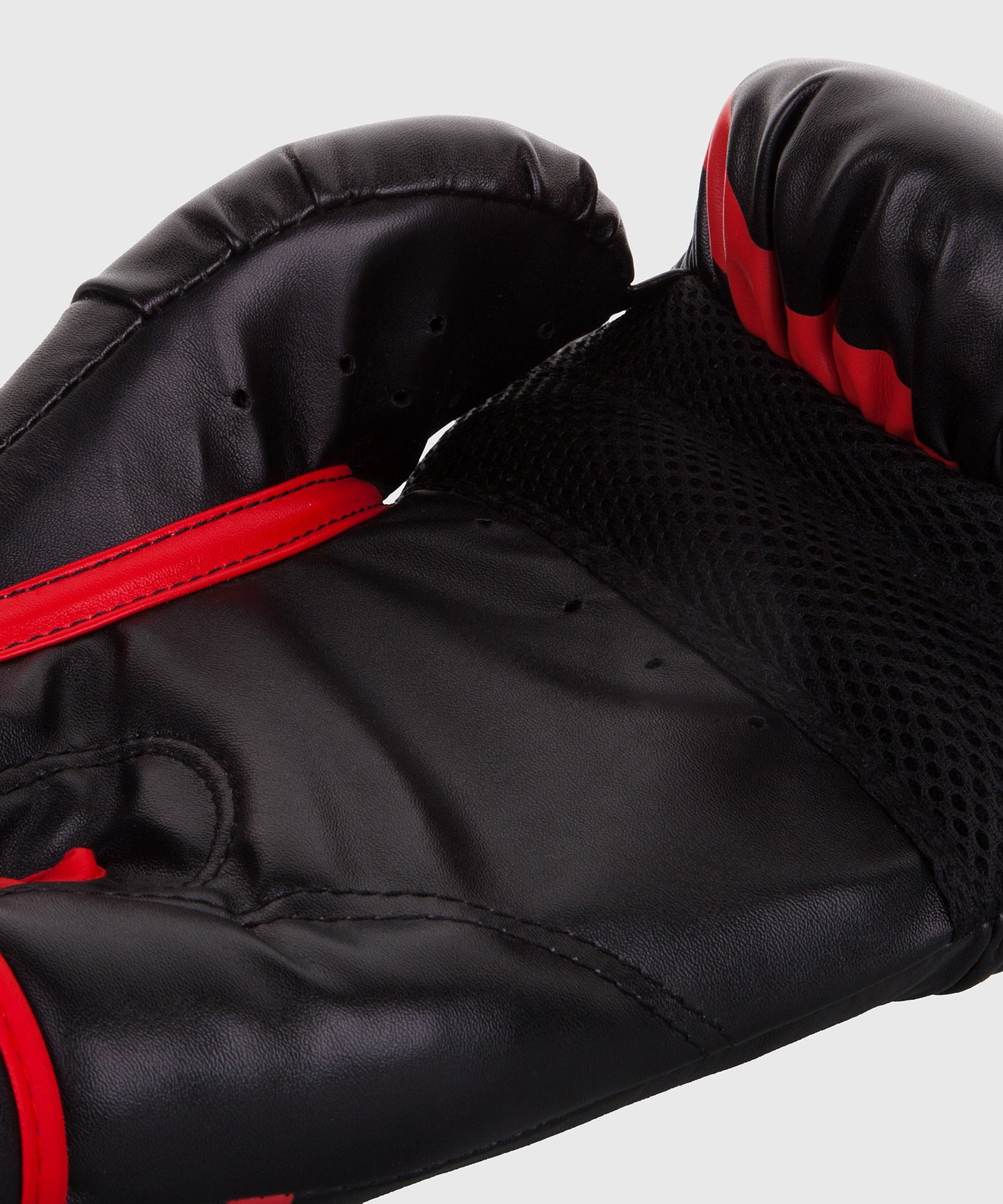 Guantes de Boxeo Venum Challenger 2.0 - Negro/Rojo - Exclusividad