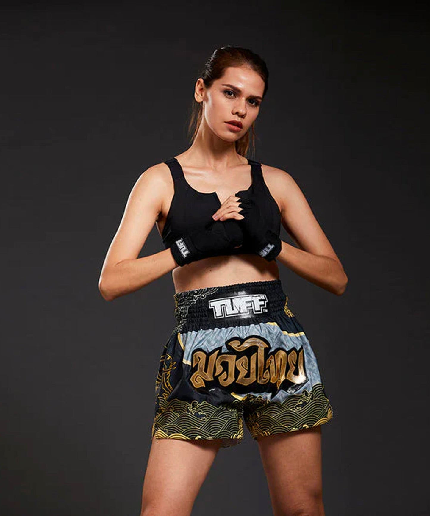 Tuff Waree Kunchorn Muay Thai Shorts - Schwarz