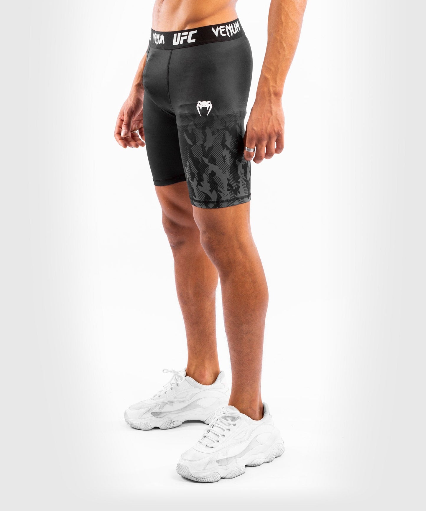 UFC Herren Kompressionsshorts Venum Authentic Fight Week - Schwarz