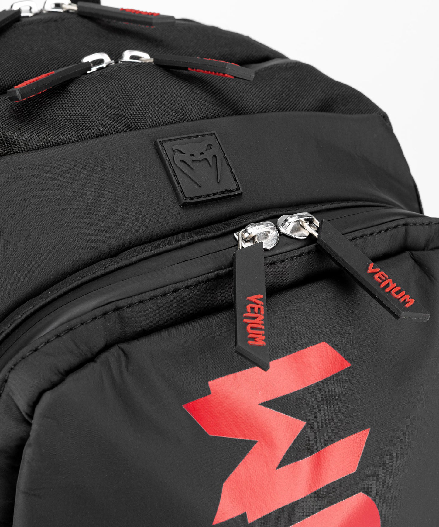 Venum Challenger Pro Evo Rucksack (20-25L) – Schwarz/Rot