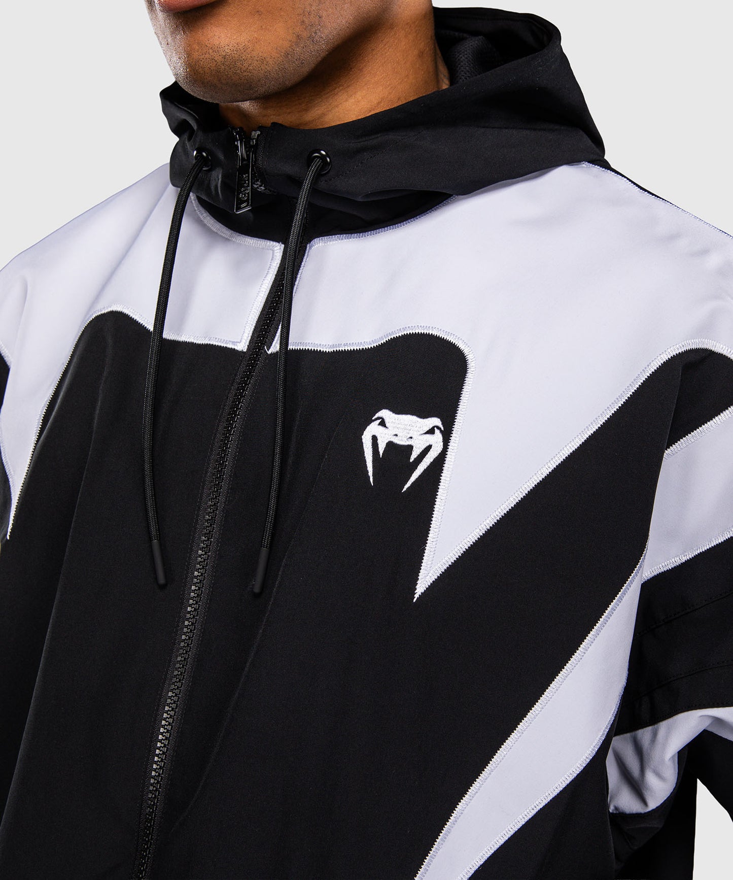 Venum Attack 90 Trainingsjacke – Weiß/Schwarz