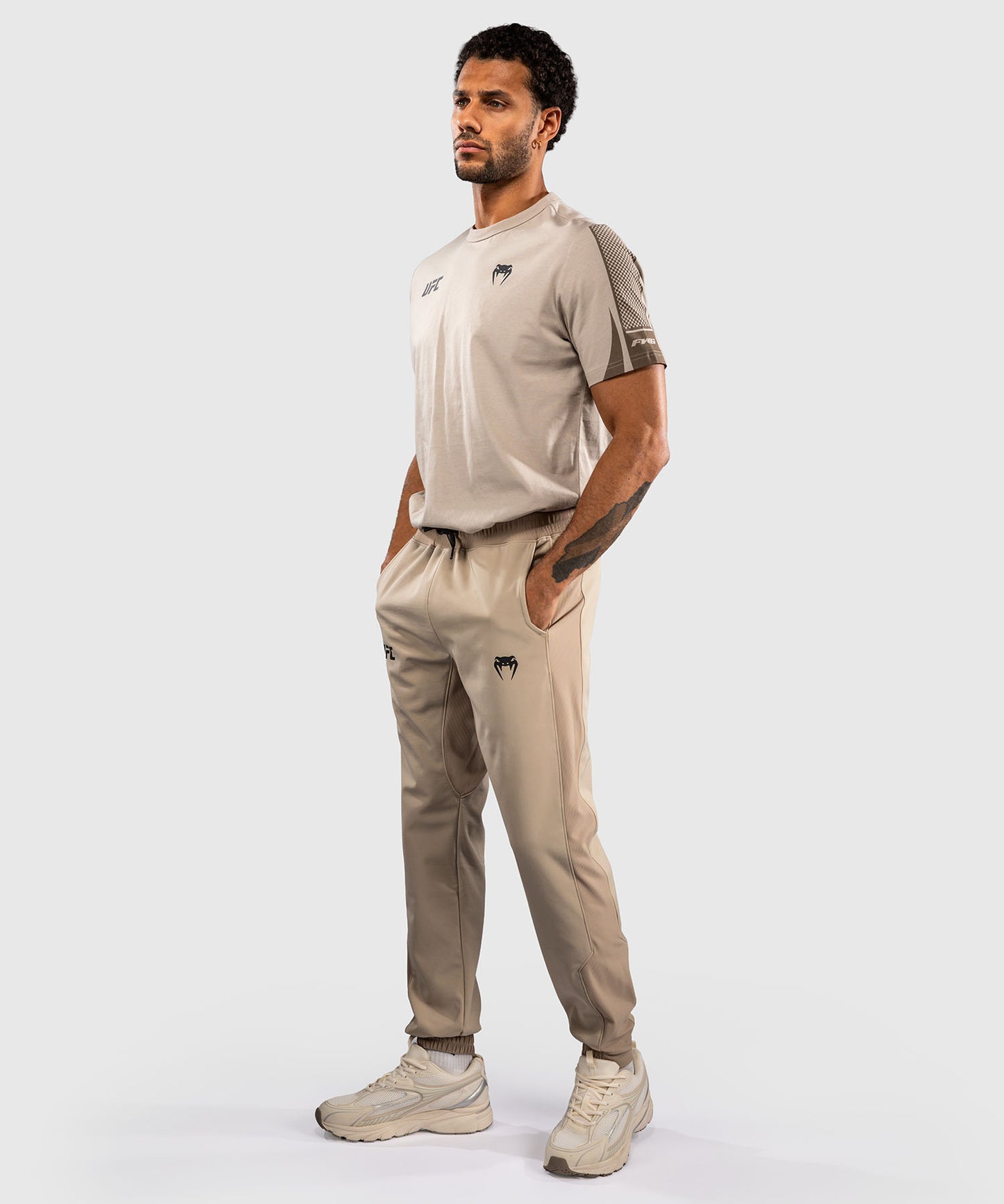 Venum UFC Unity by Venum Authentic Fight Week Herren-Hose - Sand