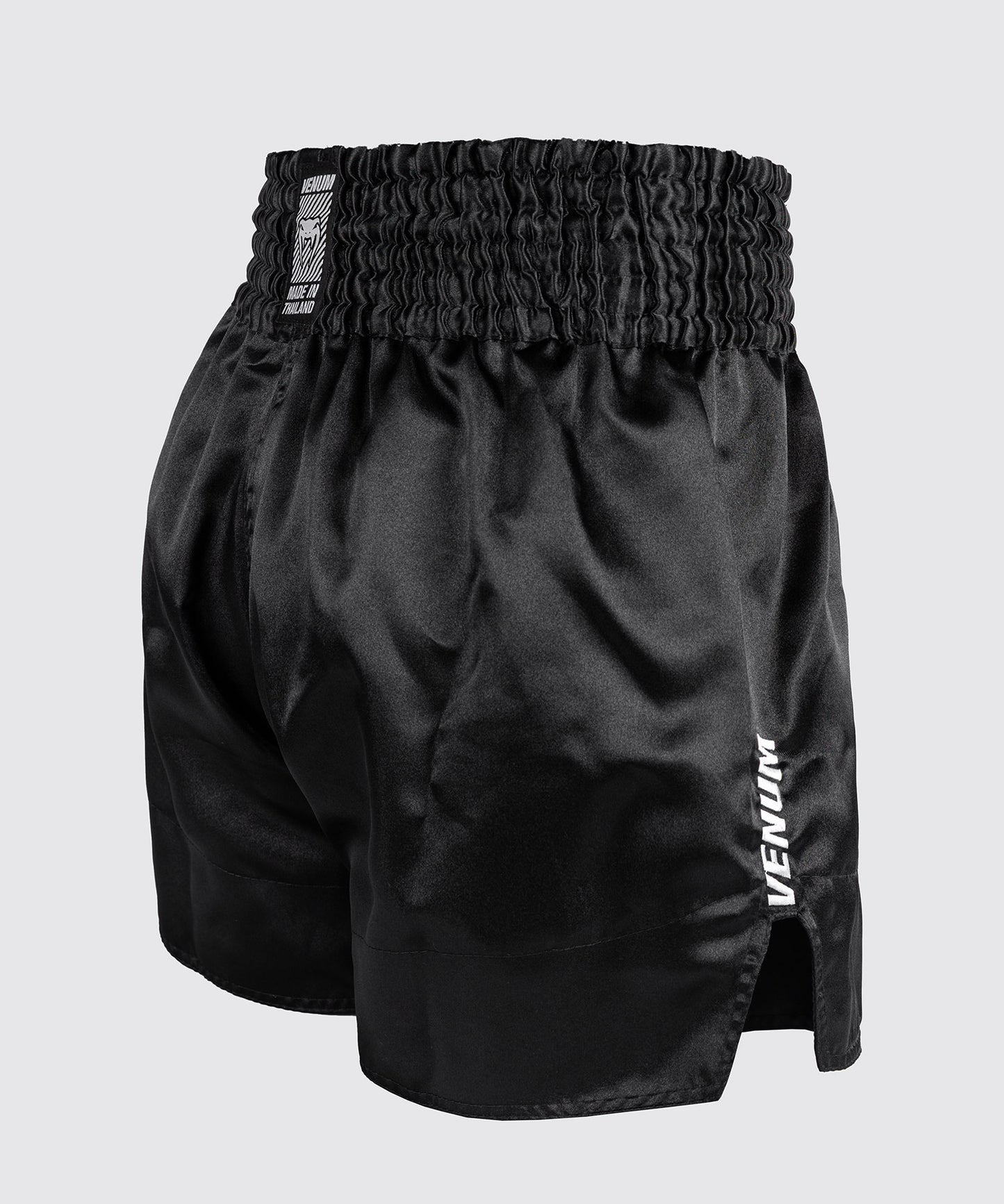 Venum Classic Evo Pantalón corto de Muay Thai - Negro/Blanco
