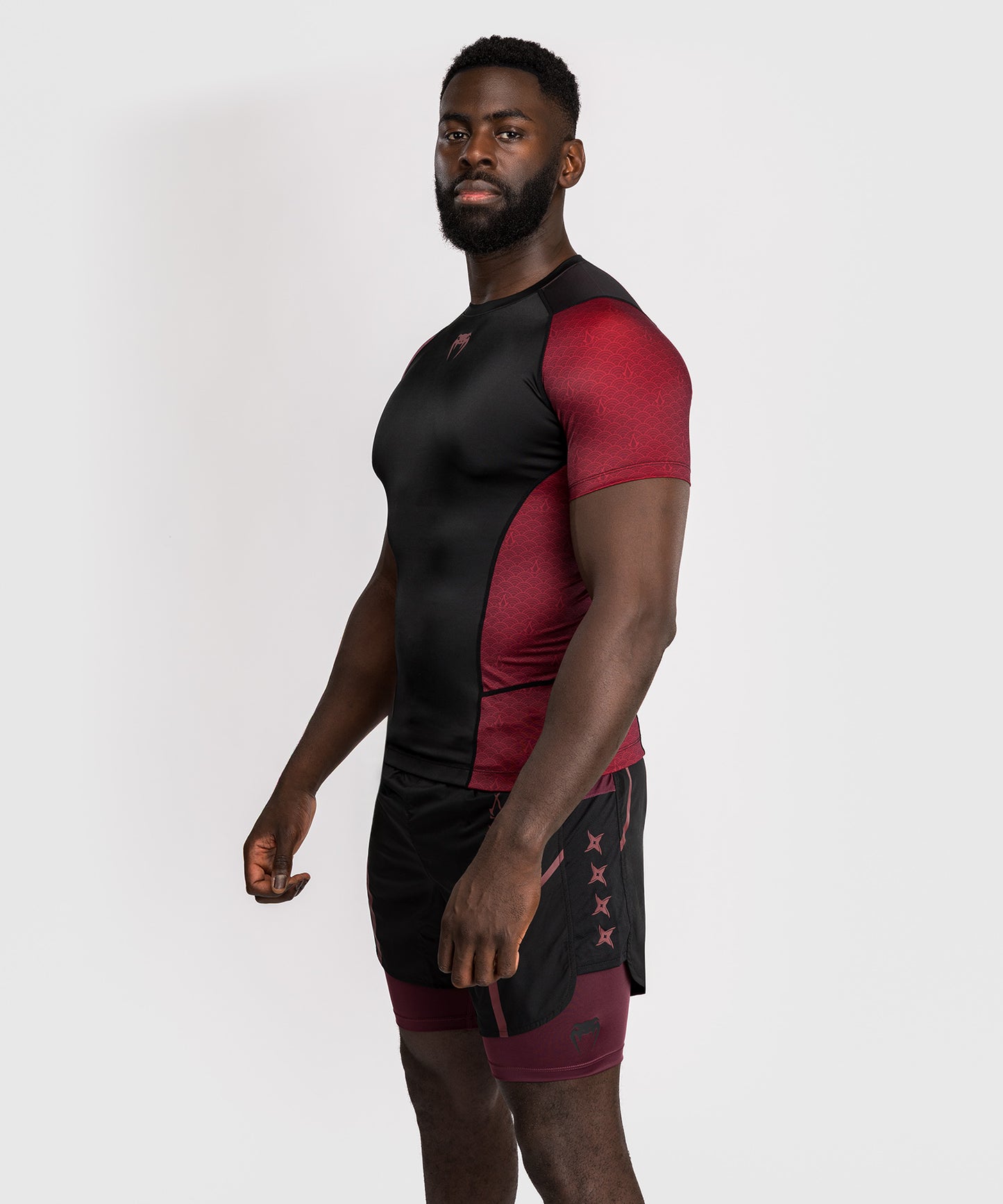 Men's Venum x Assassin's Creed: Shadows Short Sleeve Rashguard - Bordeaux/Black