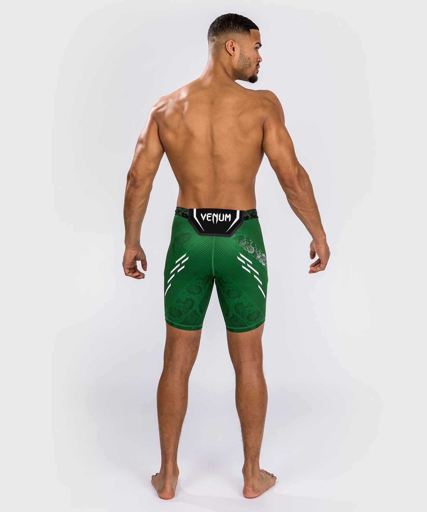 UFC Adrenaline von Venum Authentic Fight Night Männer Vale Tudo Short - Grün