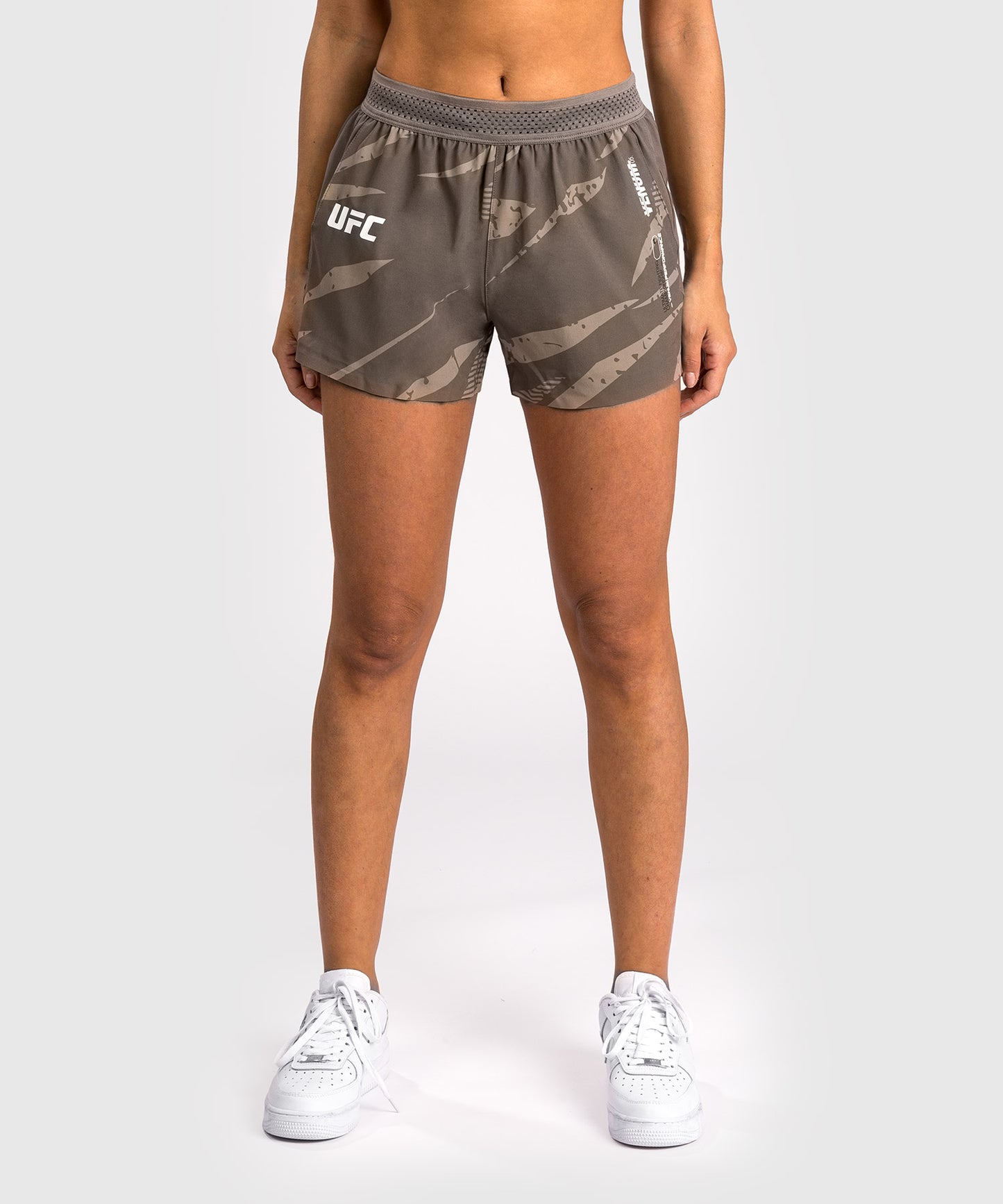 UFC Adrenaline by Venum Fight Week Frauen Performance Shorts - Desert Camo