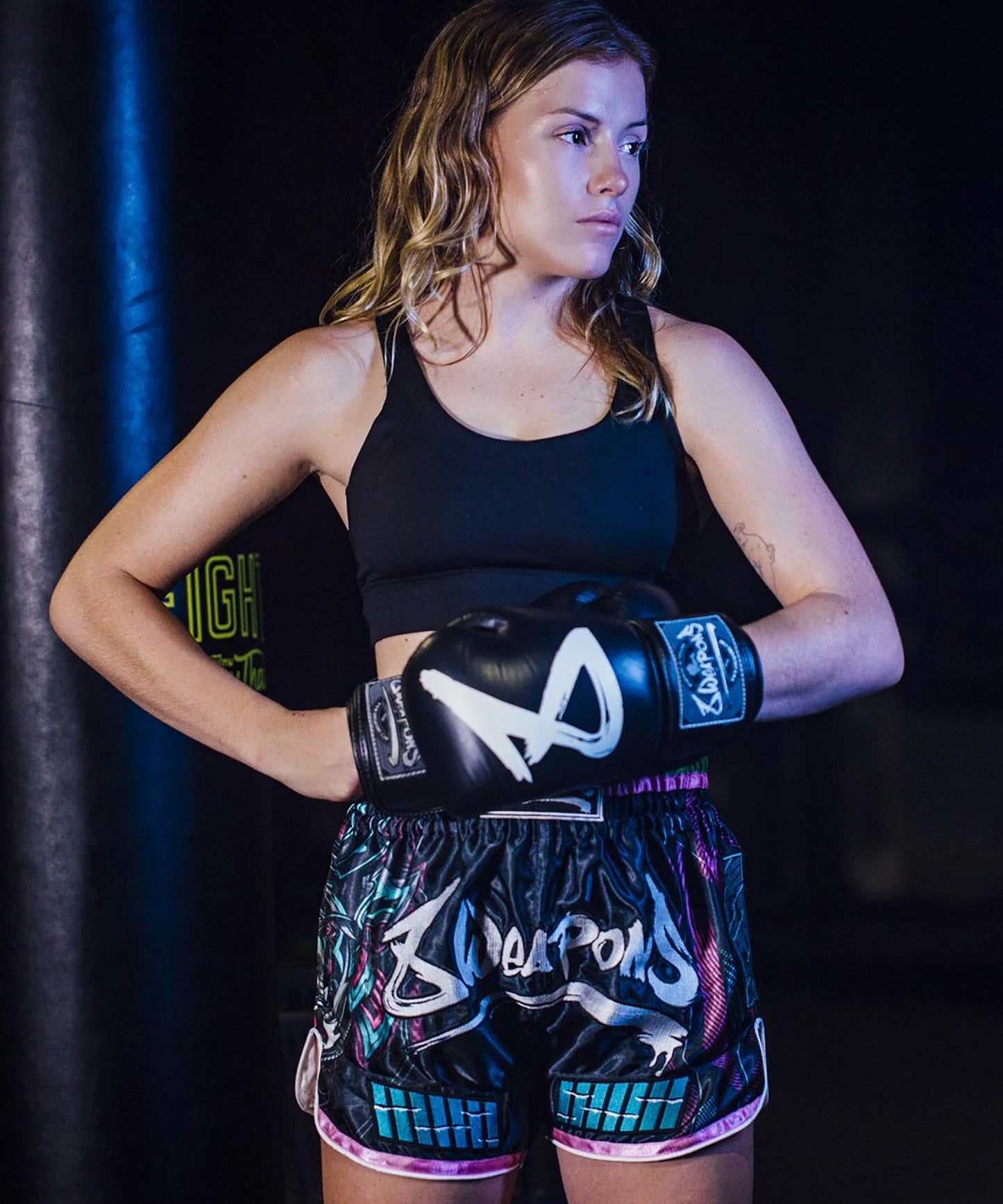 8 Weapons Samurai 2.0 Muay Thai Shorts - Schwarz/Rosa