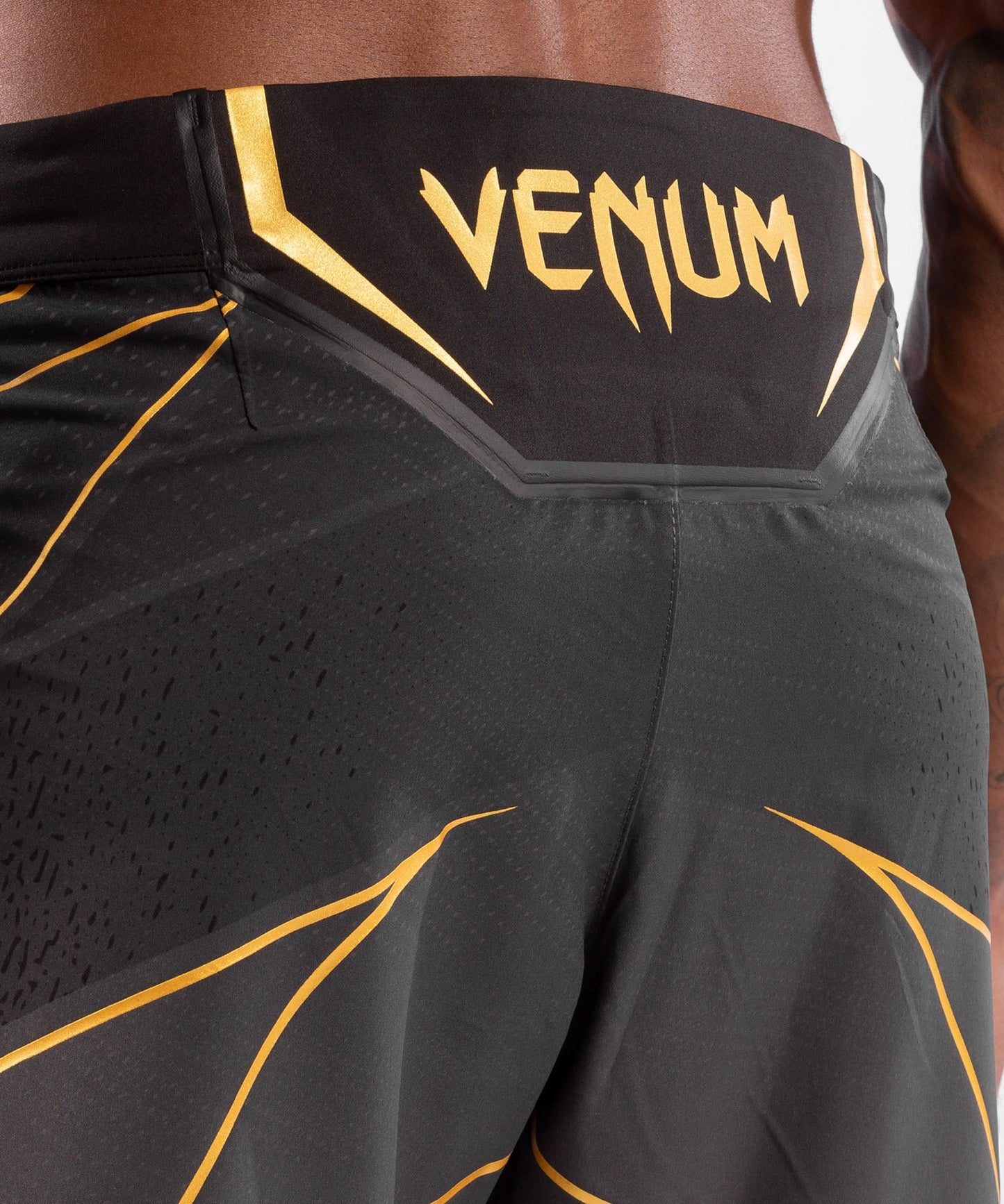 Men's UFC Fightshort Venum Authentic Fight Night - Long Cut - Champion
