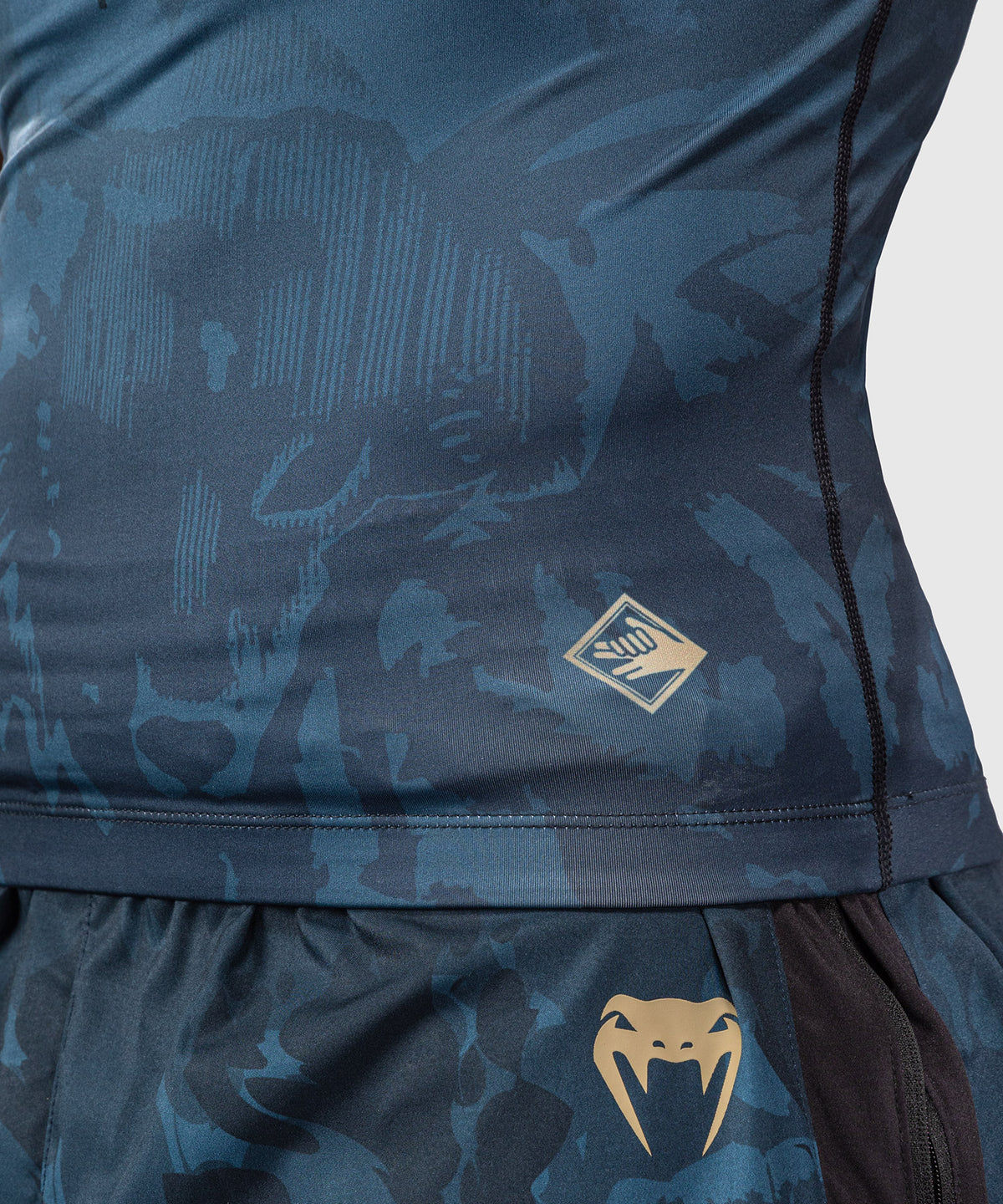 Jujutsu Kaisen x Venum Fushiguro Rashguard a Maniche Corte – Verde Oceano