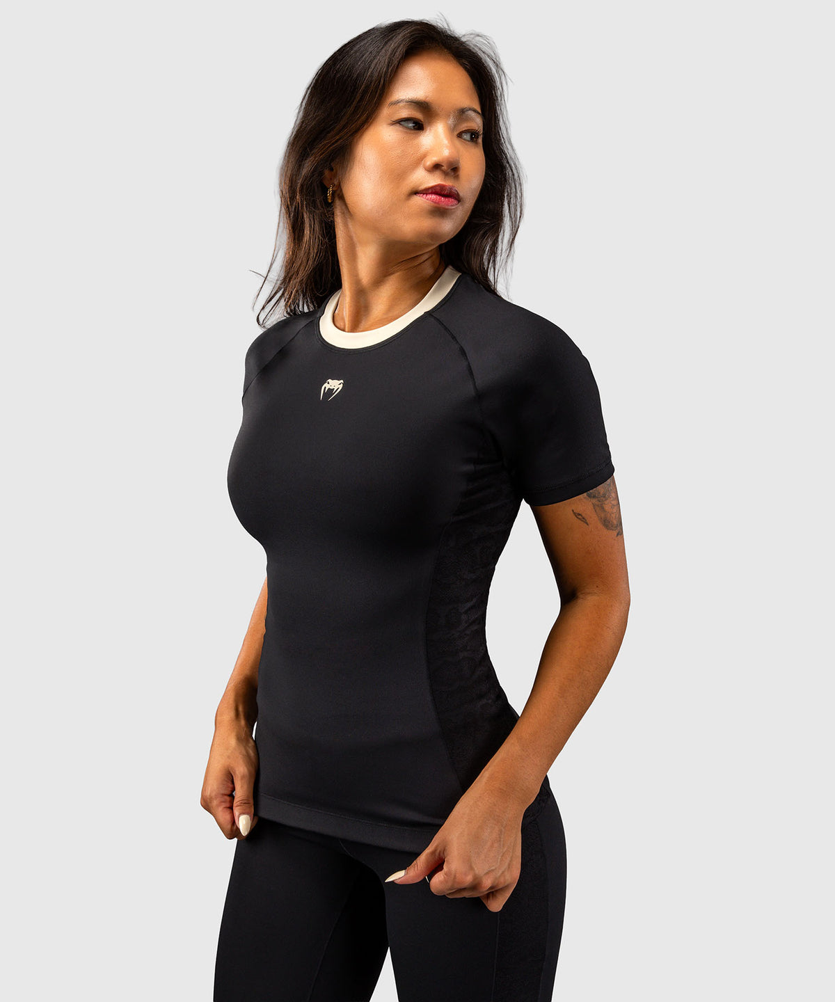 Venum Viper Rashguard a maniche corte da donna - Nero