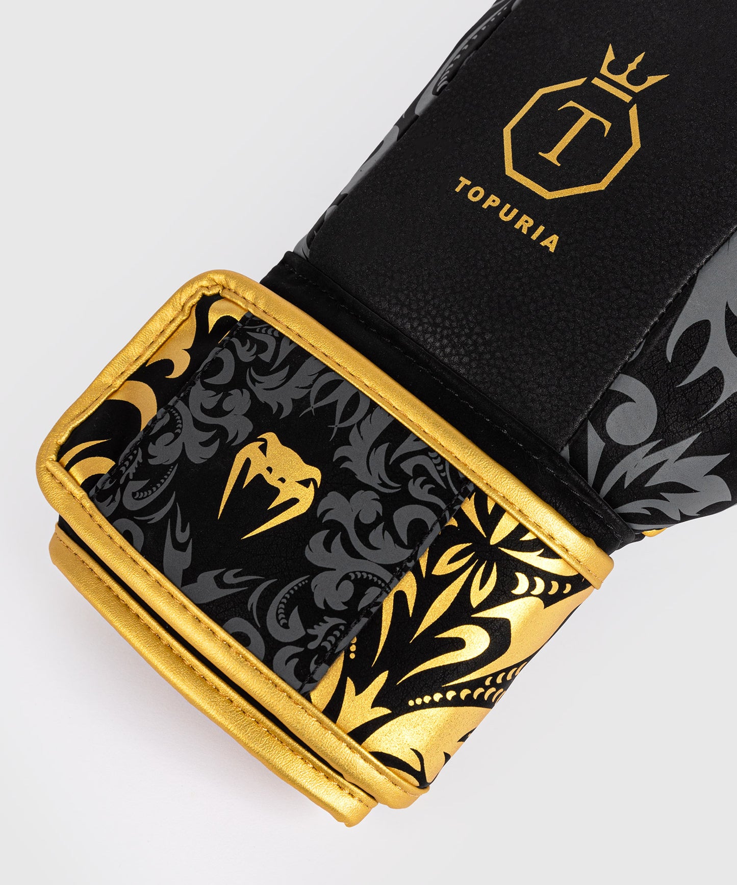 Venum x Topuria Unmatched Edition Guantes de Boxeo - Negro/Dorado