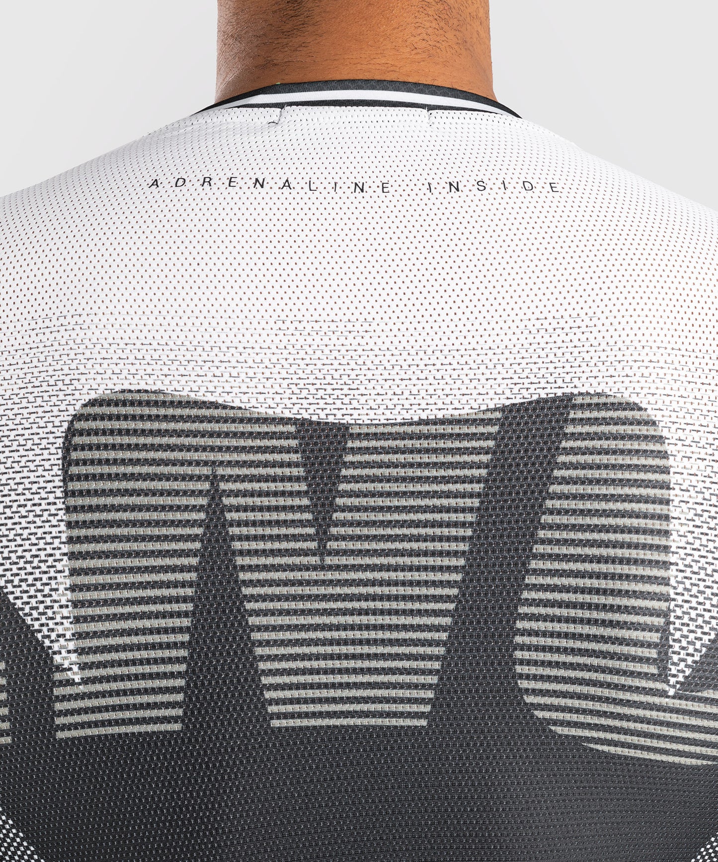 Venum Adrenaline Langarm Rashguard – Schwarz/Sand