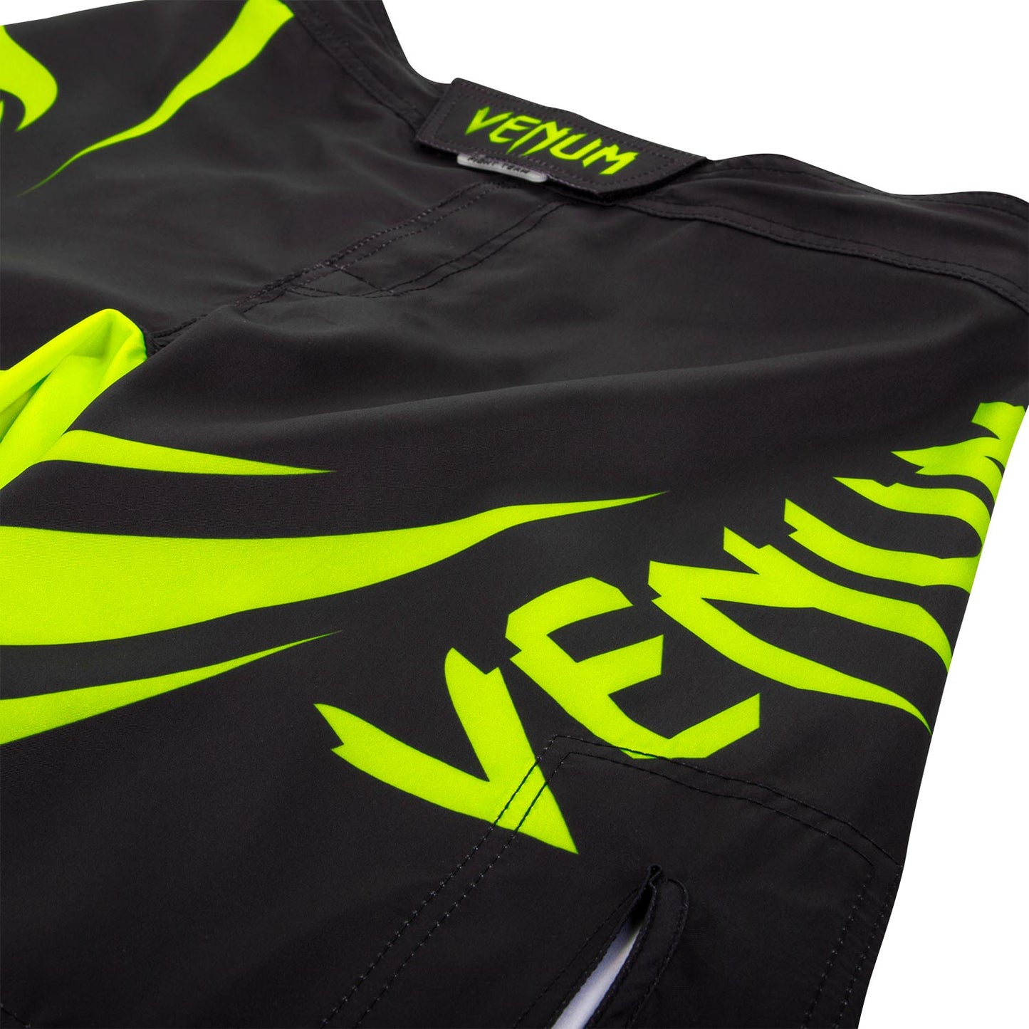 Venum Challenger Fightshort - Black/Fluorescent Yellow