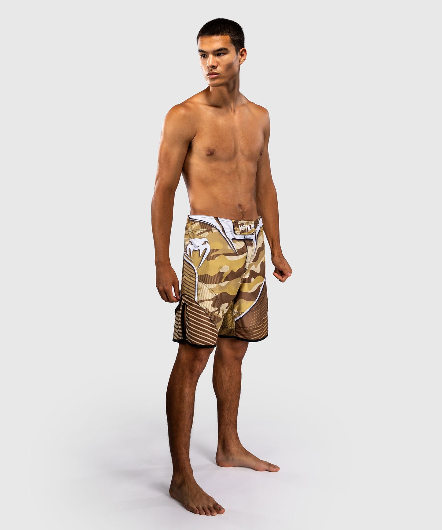 Venum Camo Hero Fightshorts - Hellbeige/Braun