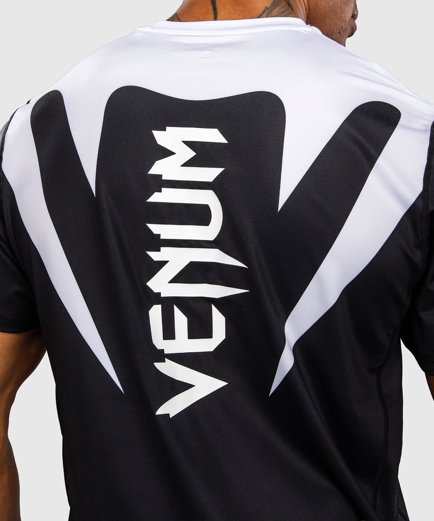 Venum Attack 90 Camiseta Dry Tech – Blanco/Negro