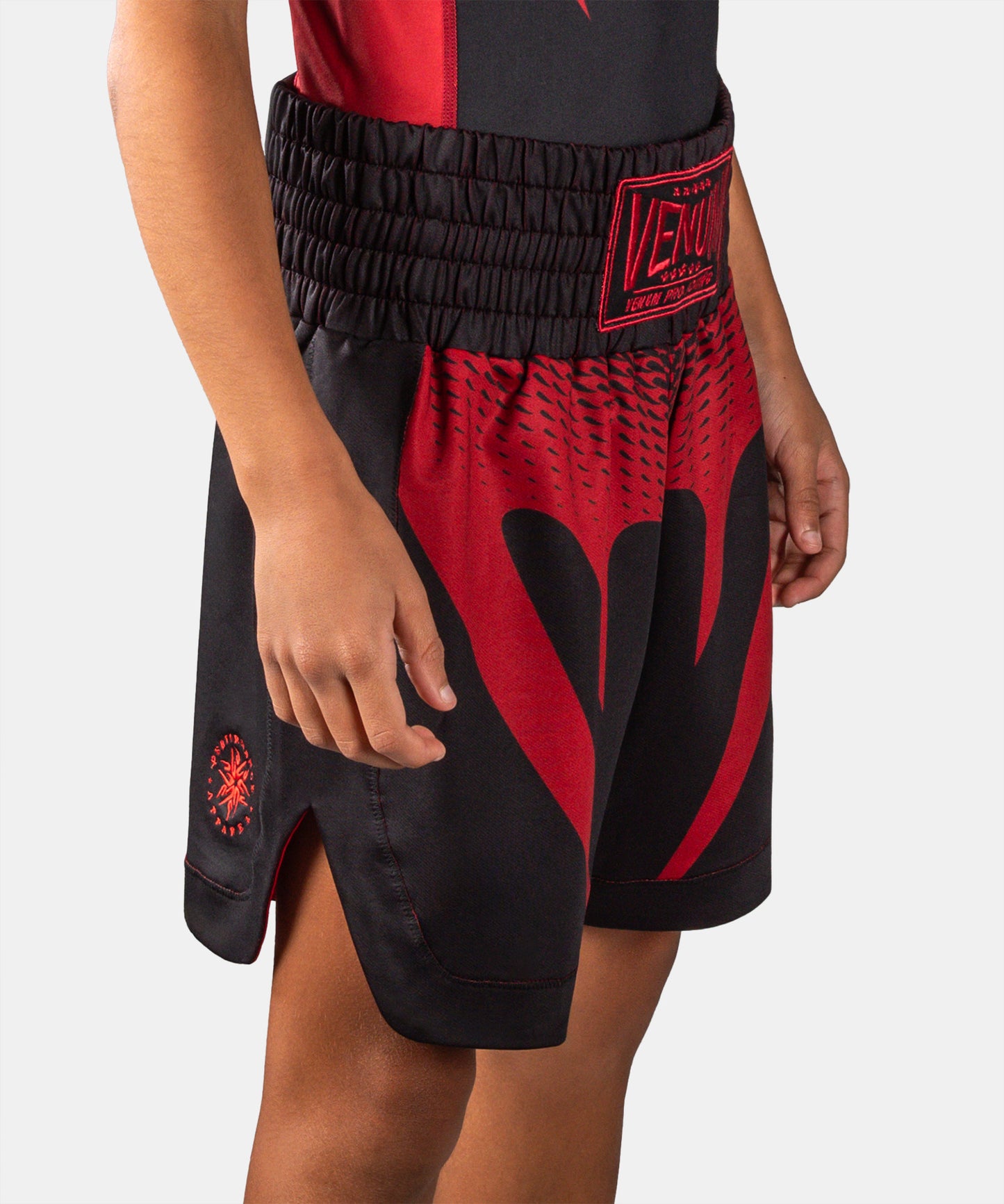 Short de Boxe Pour Enfant Venum Attack - Noir/Rouge