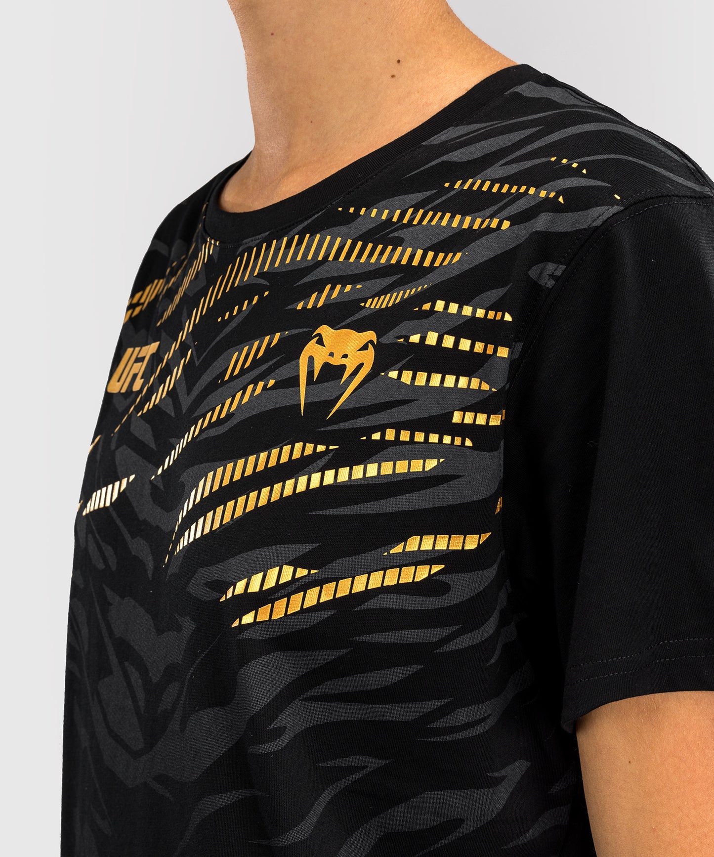 T-shirt à Manches Courtes pour Femmes UFC Fusion by Venum Replica - Champion
